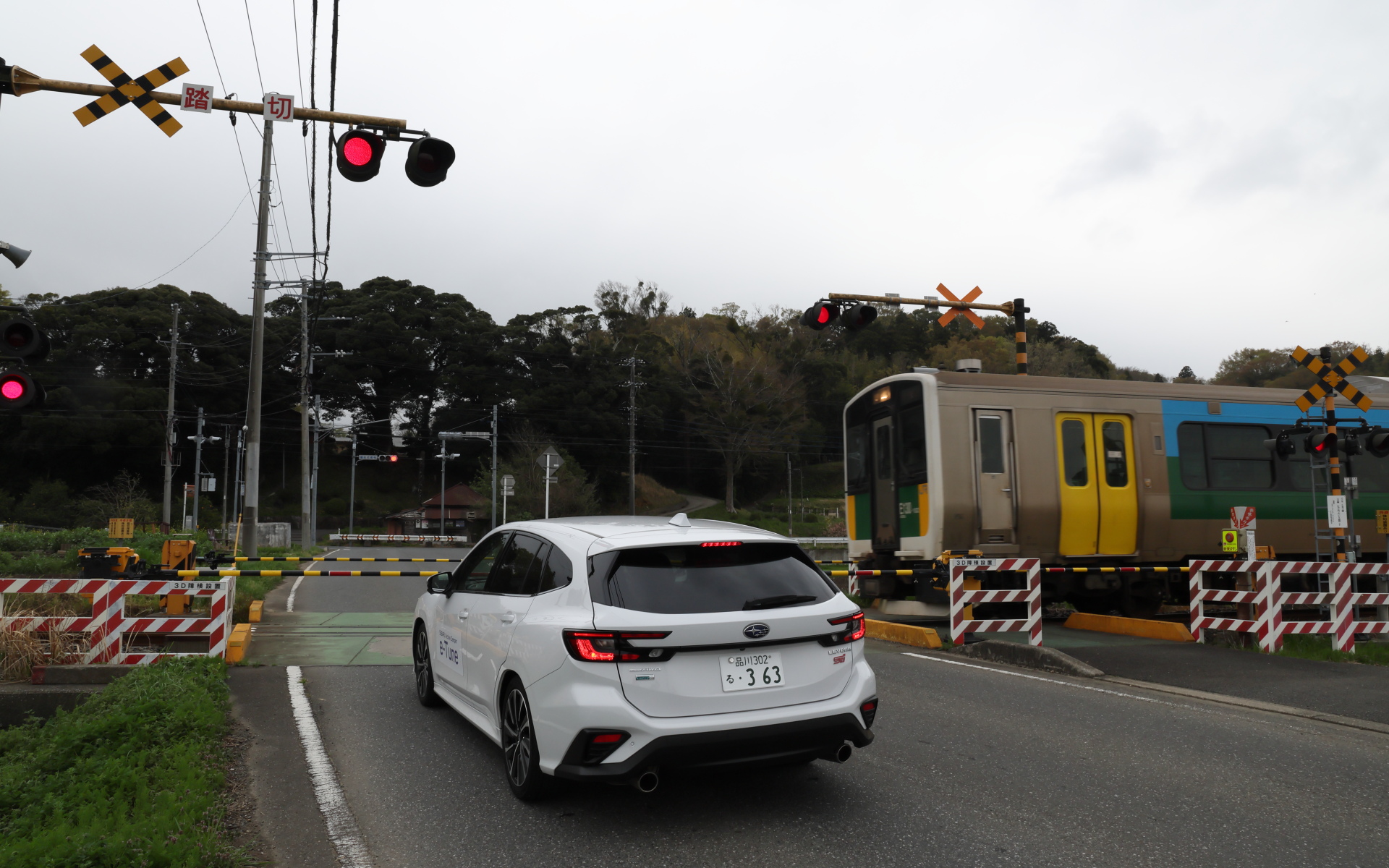 うまくたの里を出発するとすぐに幹線道路を離れ、ナビゲーションの案内では走らないような裏道へ