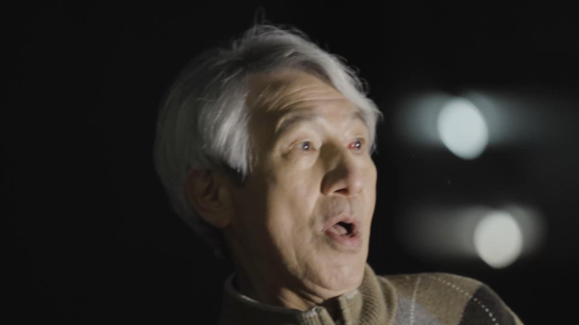 ドライバーと歩行者それぞれの視点から注意すべきポイントを紹介。小学生向けの動画も用意される