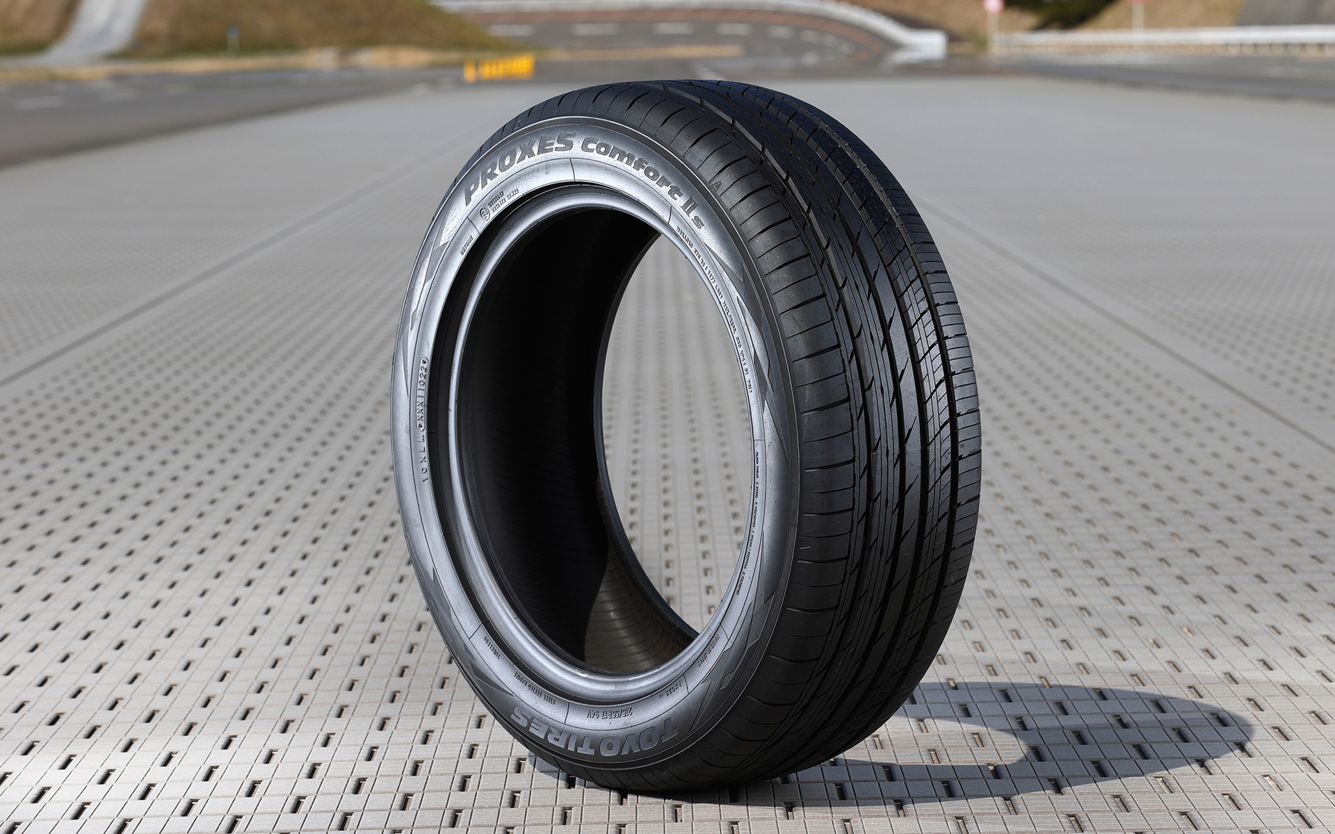 「PROXES Comfort IIs」は3月より順次発売。発売サイズは185/65 R15 88H～225/45 R21 95Wの全39サイズ