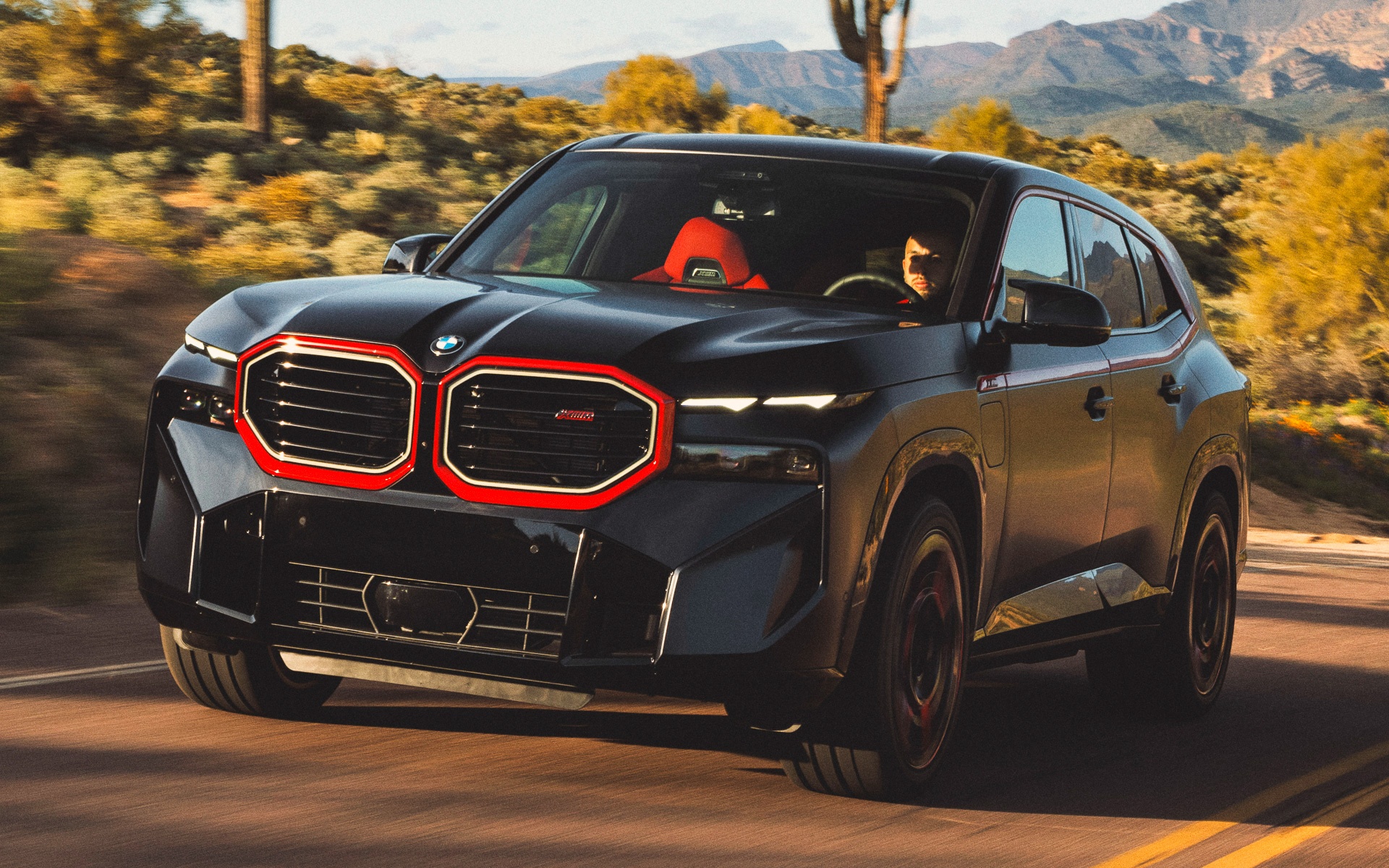 XMのフラグシップモデル「Label Red」