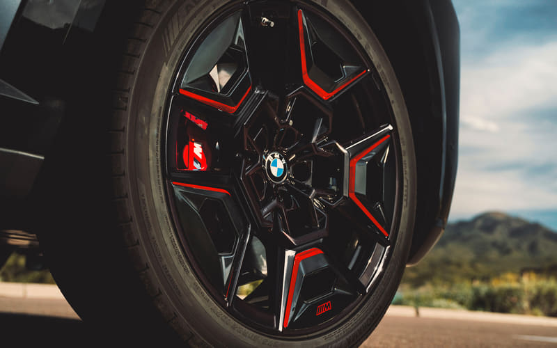 BMW、最高出力748HP最大トルク1000NmのM専用フラグシップSUV「XM Label