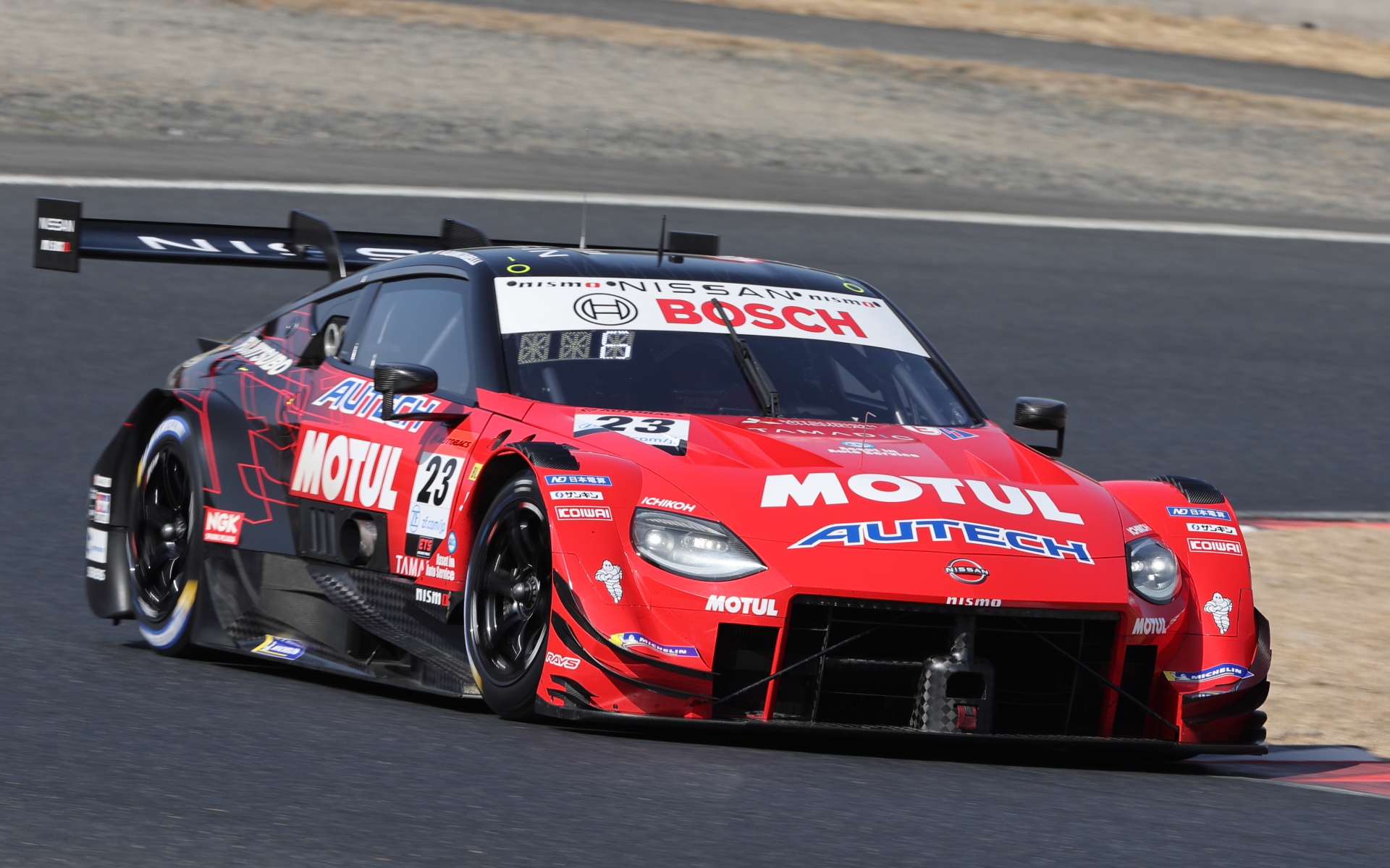 ミシュラン装着車の23号車 MOTUL AUTECH Z（松田次生/ロニー・クインタレッリ）