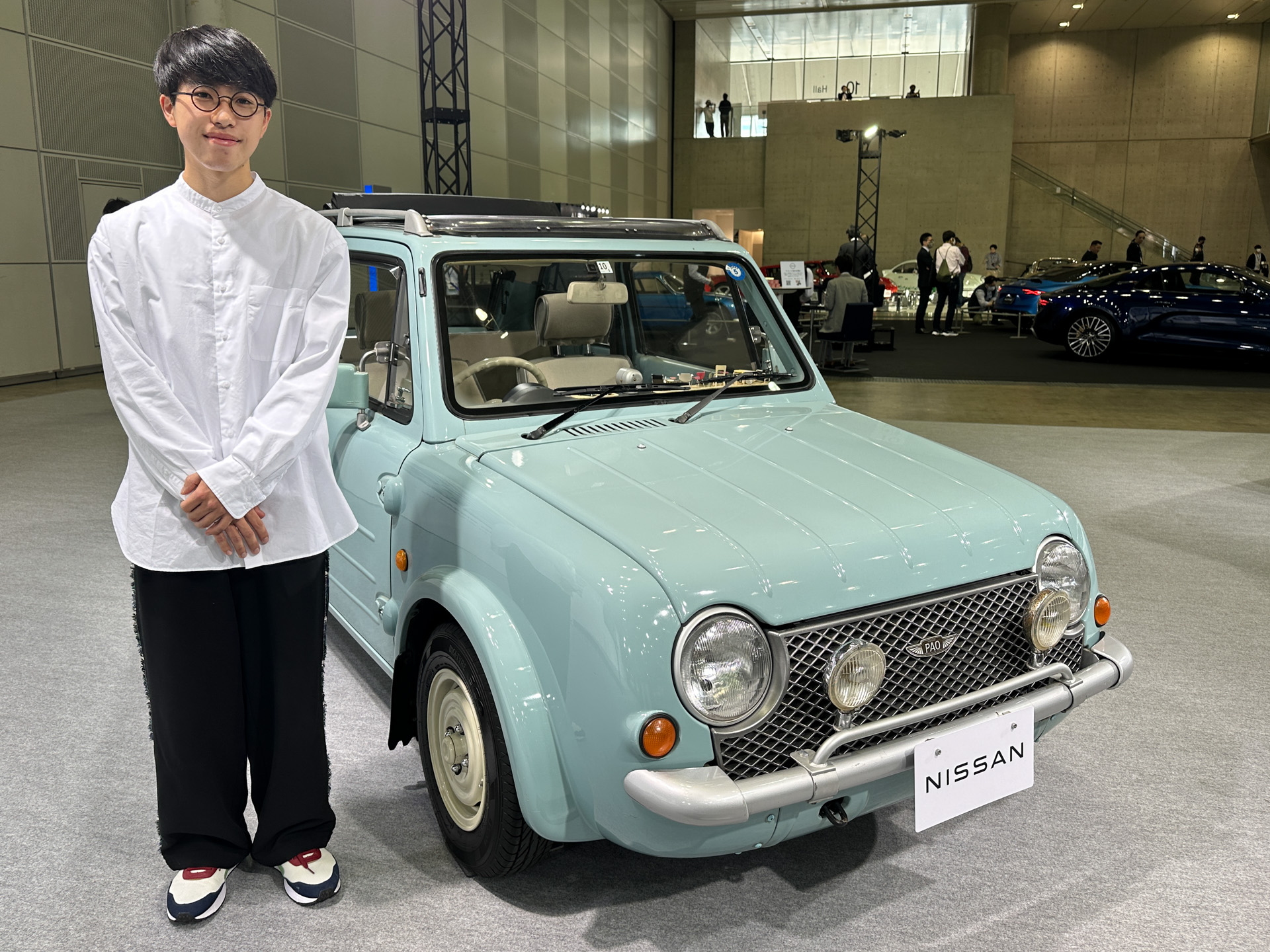 小池一博さん：2002年生まれ。小学6年生の頃、パイクカーにひと目ぼれして以来憧れ続け、免許取得の半年前にバイト代でパオを購入。以来少しずつ手を加えながら、通勤や買い物などの普段使いから週末のドライブまで、ほぼ毎日使用している