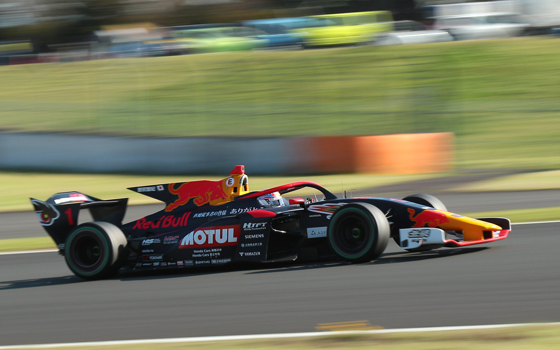 富士スピードウェイでスーパーフォーミュラの開幕戦と第2戦が行なわれた