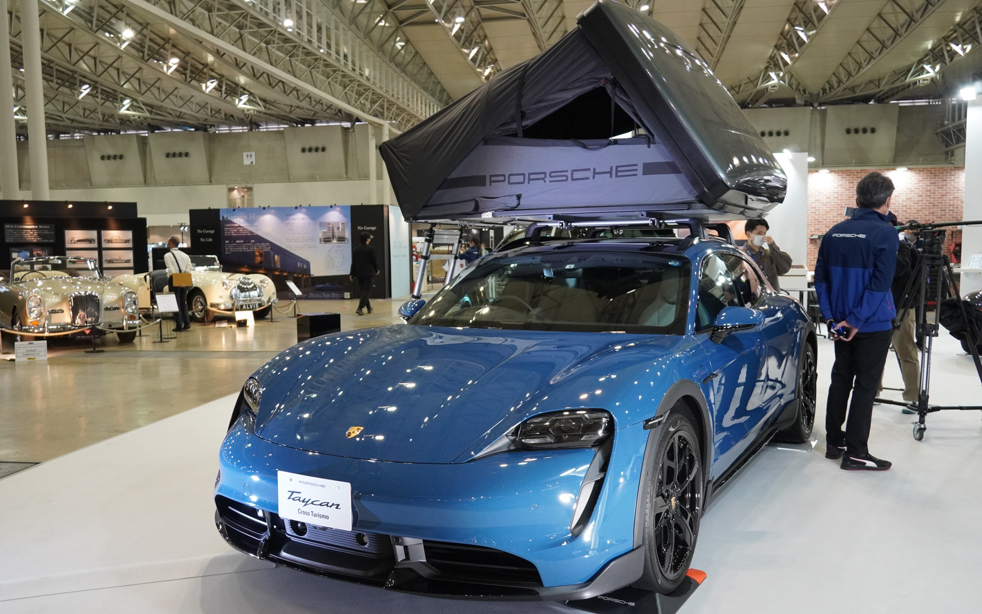 「タイカン ターボ クロスツーリスモ」