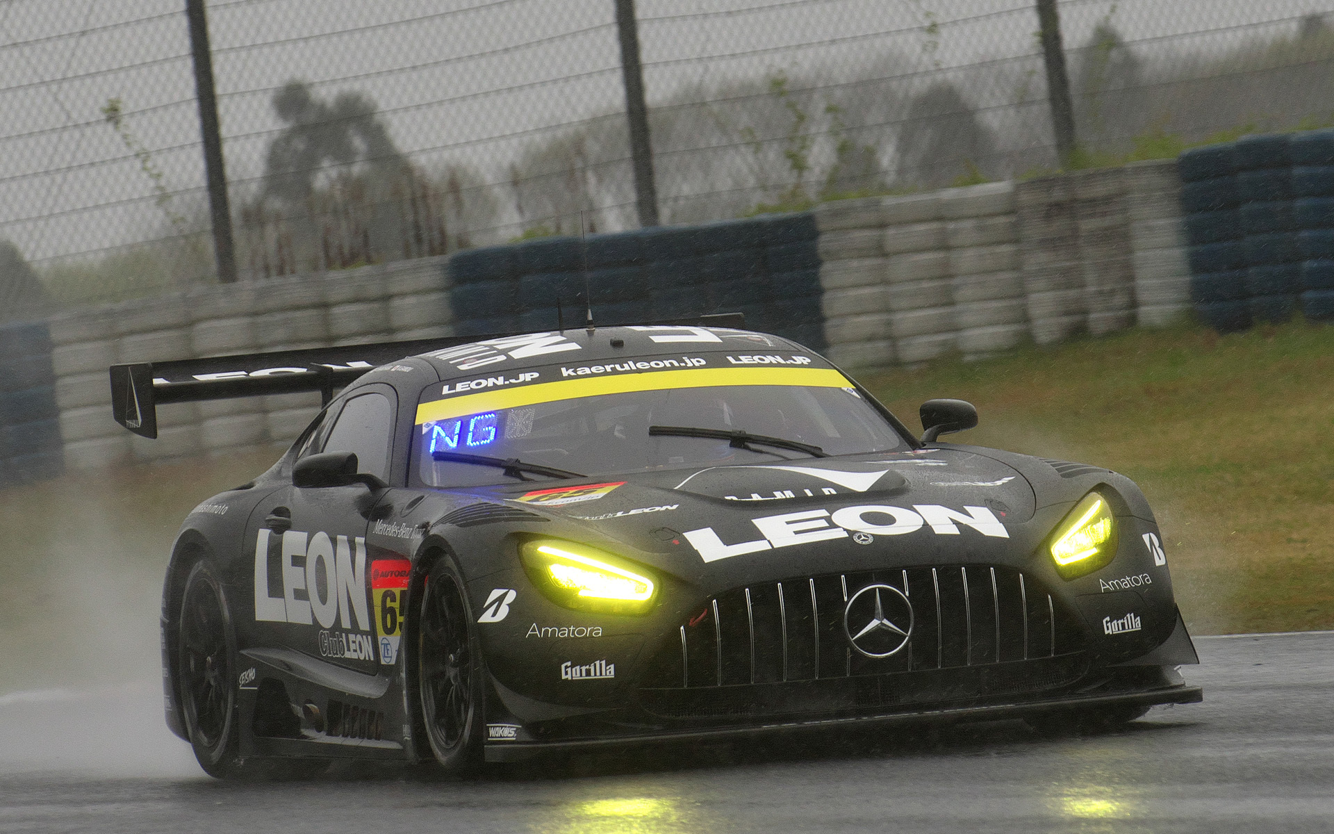 65号車 LEON PYRAMID AMG（蒲生尚弥/篠原拓朗組、BS）