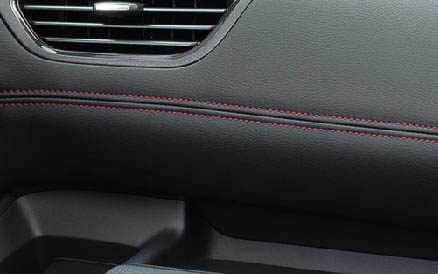 レザー調インストパネル