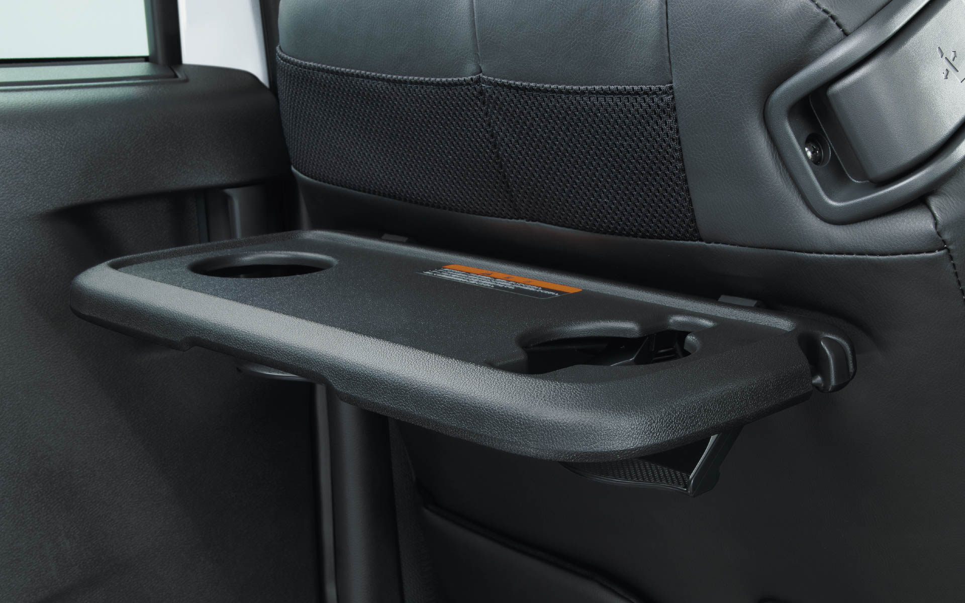 パーソナルテーブル（後席）