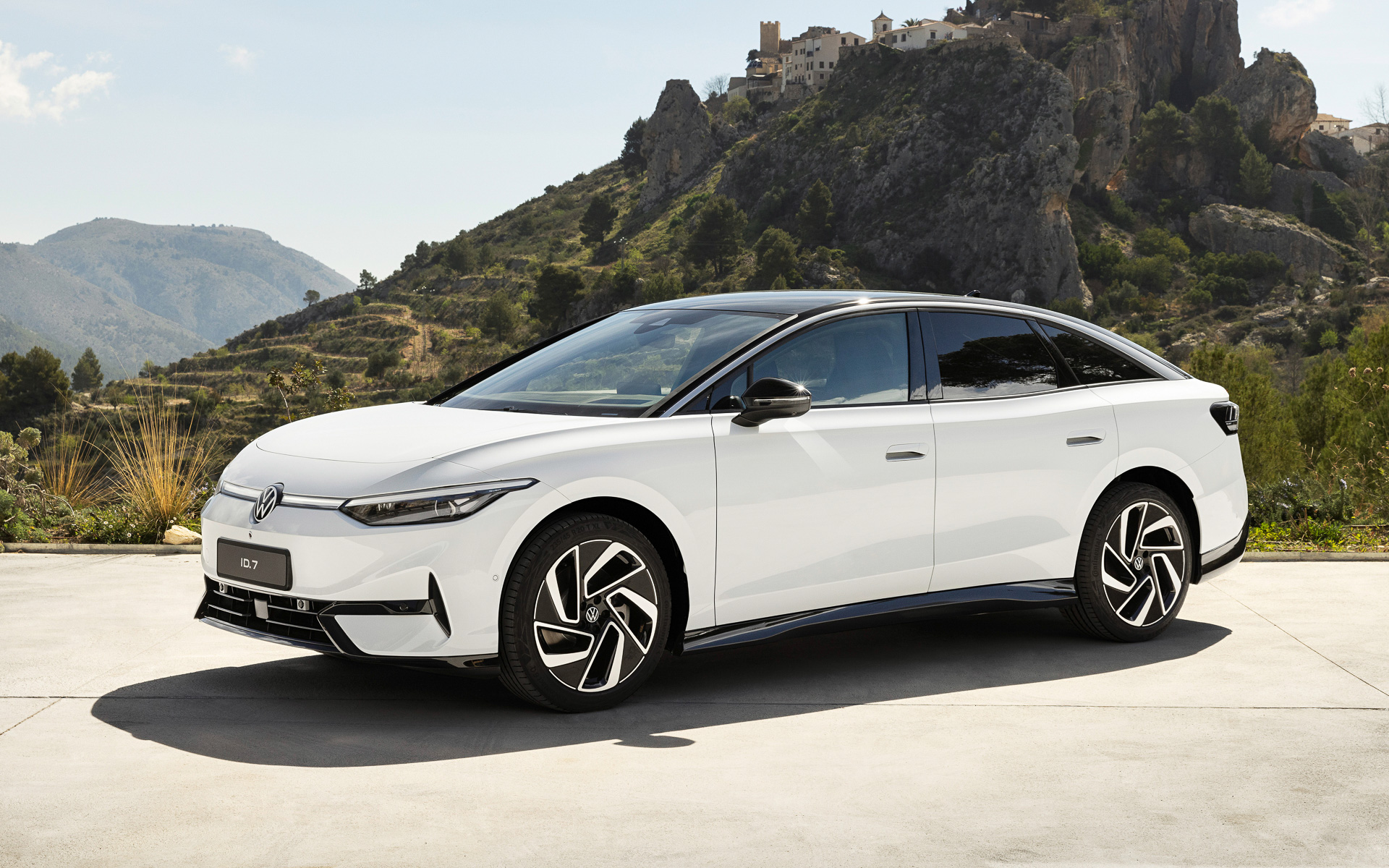 ID.7のエクステリア。全長は約5mとした