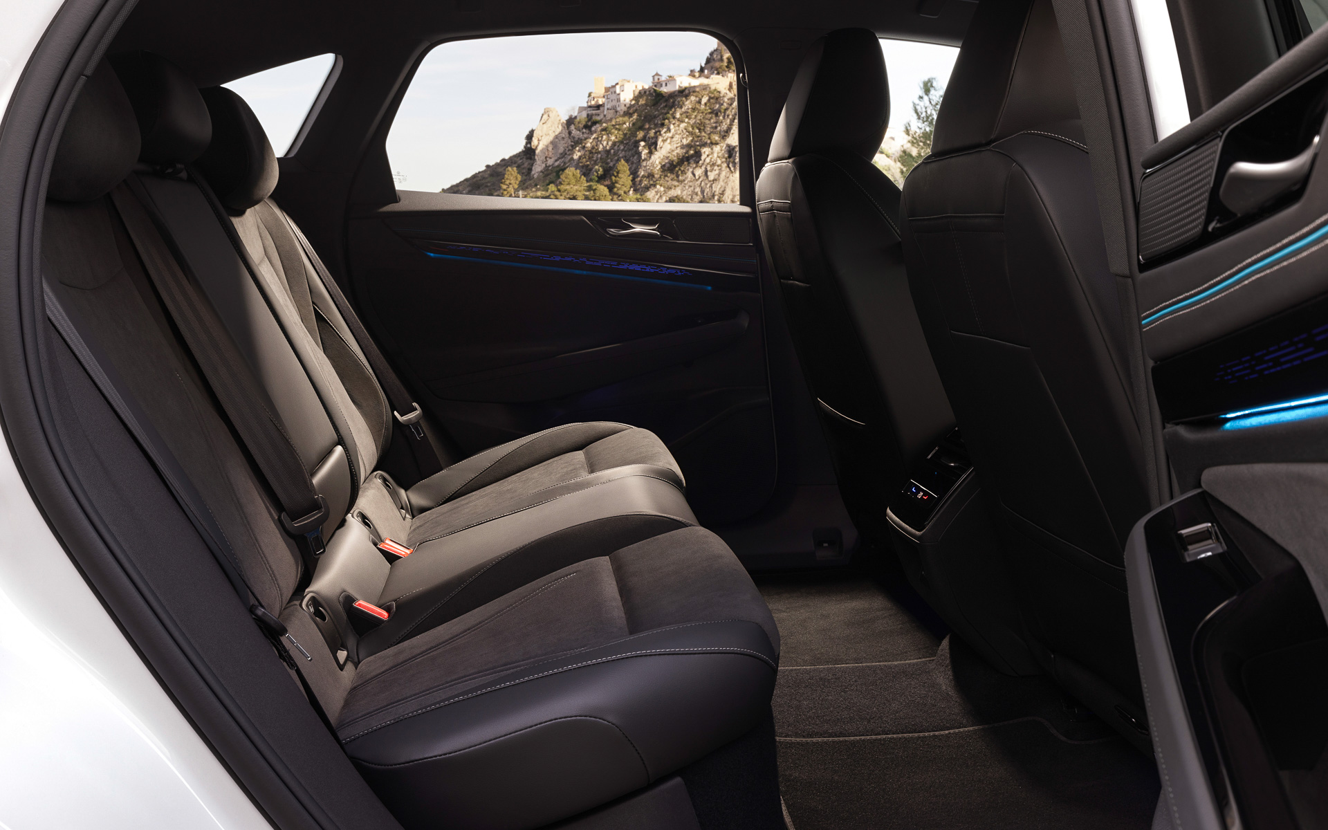 さまざまな上級装備が用意されるID.7のインテリア