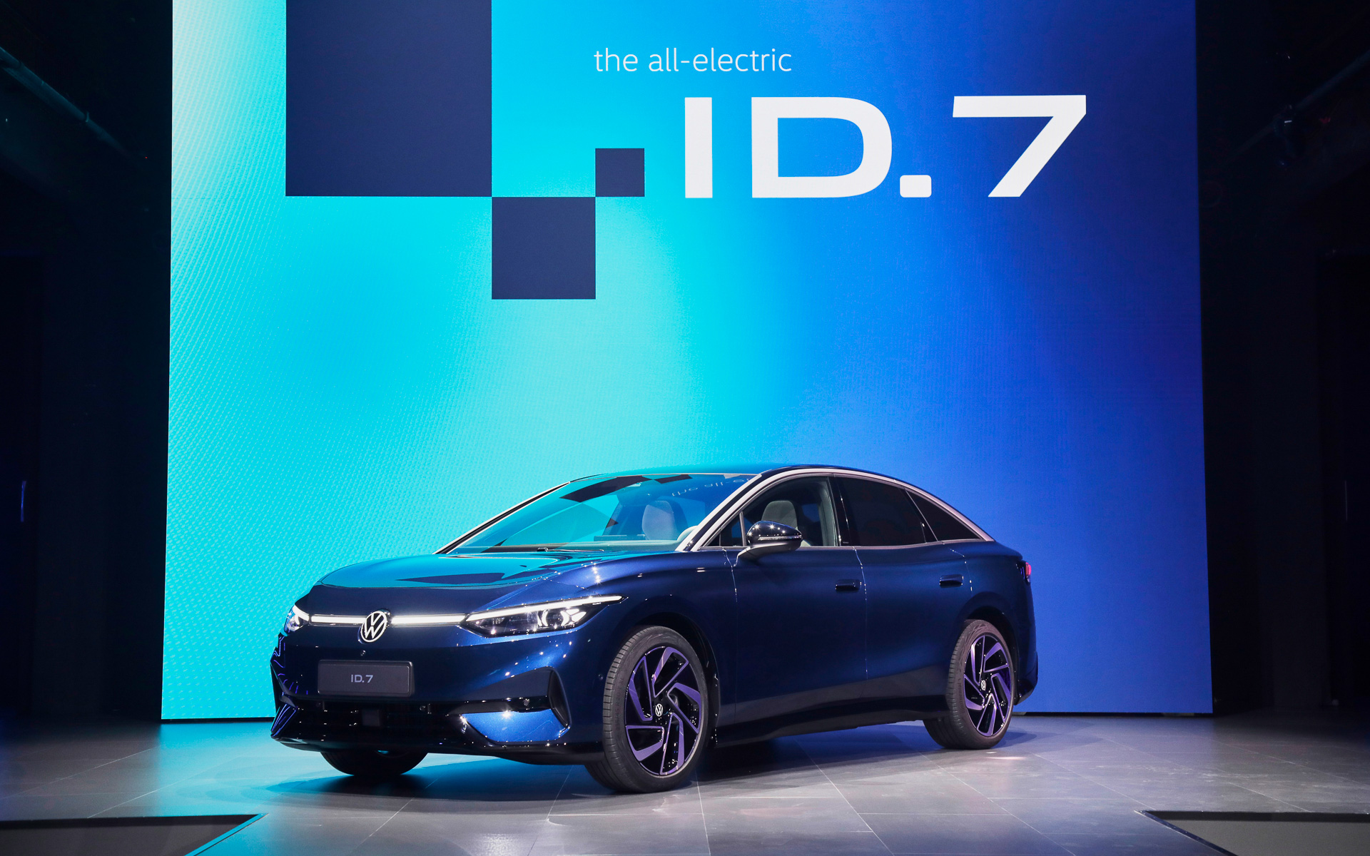 ブランド初となるアッパーミッドサイズのBEV「ID.7」をワールドプレミア