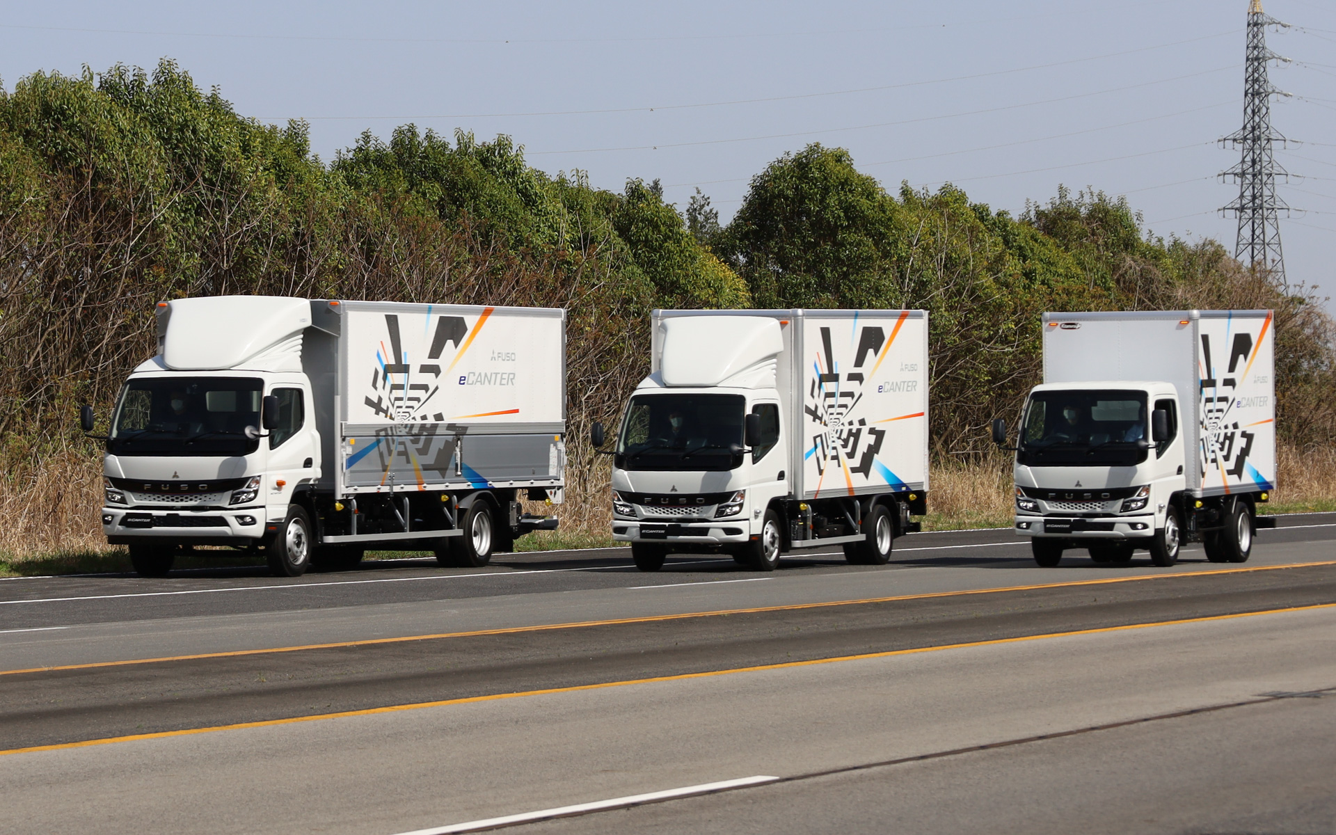 新型「eキャンター」開発メンバー