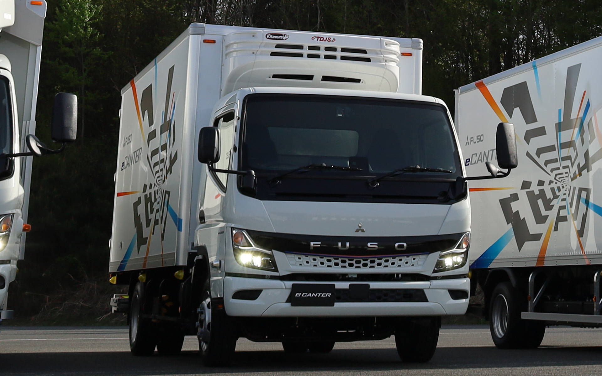 新型eキャンターの冷凍車仕様