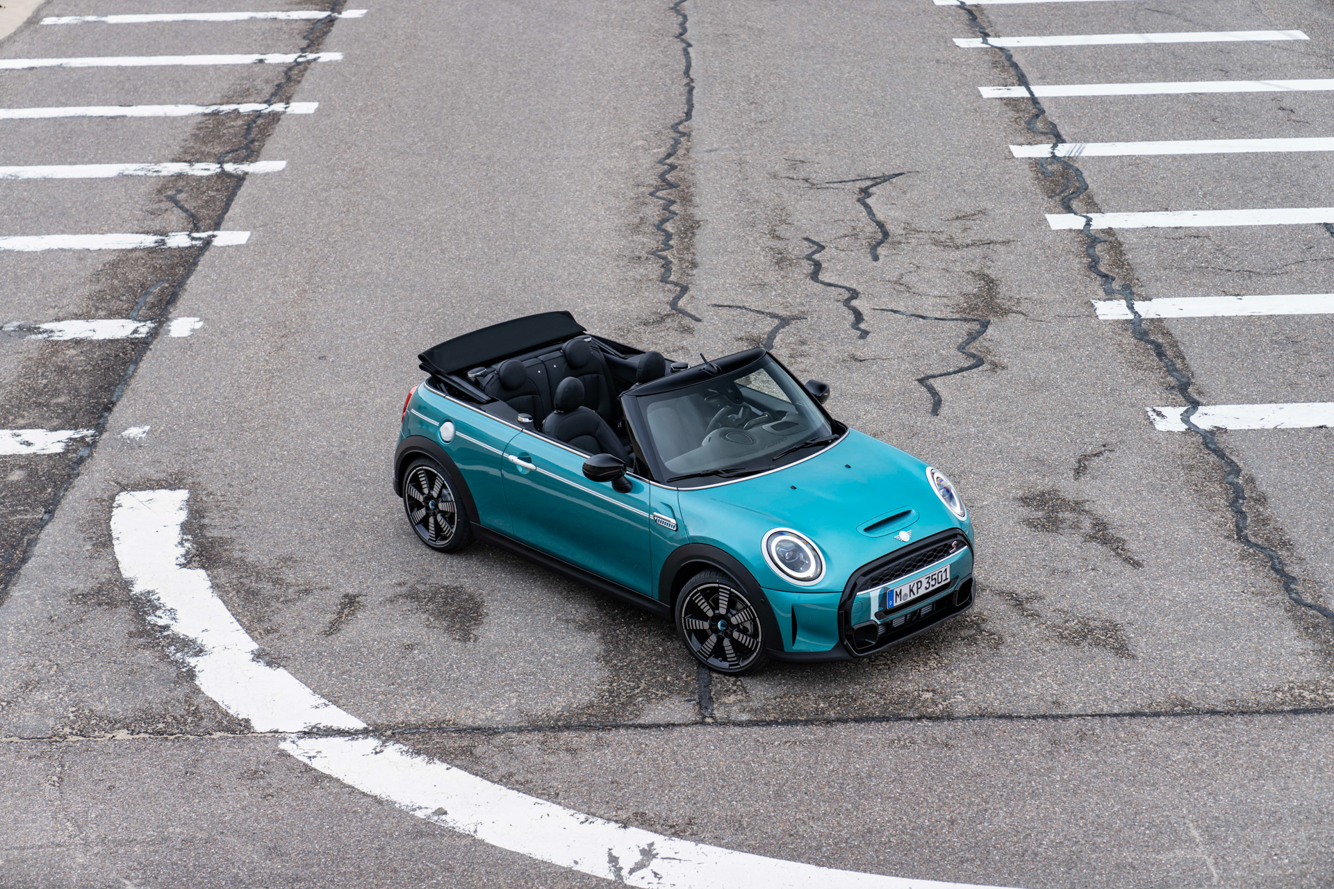 限定車「MINI コンバーチブル・シーサイド・エディション」