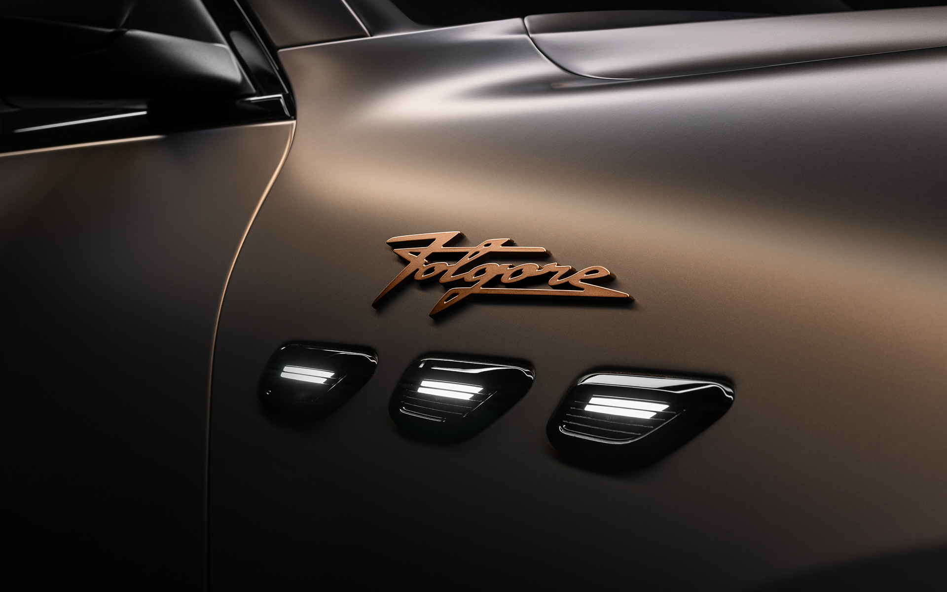 ボディサイドにはフォルゴーレのエンブレムが配されている