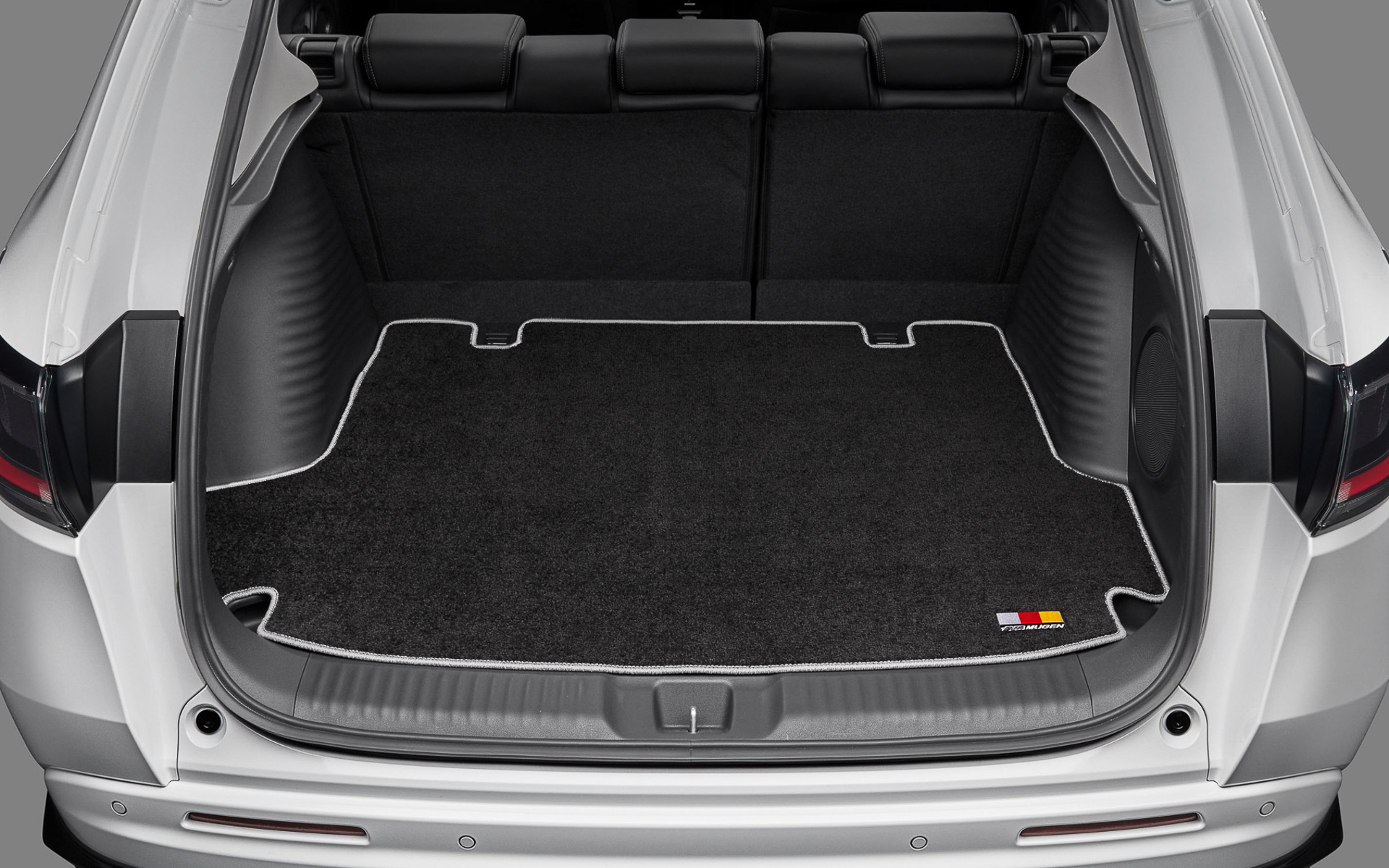 ラゲッジマット装着イメージ