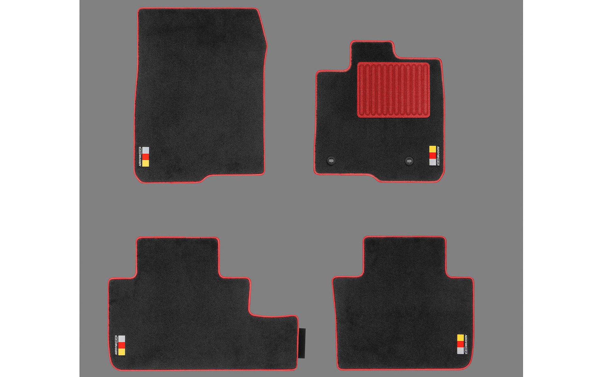 スポーツマット（ブラック×レッド）価格4万4000円