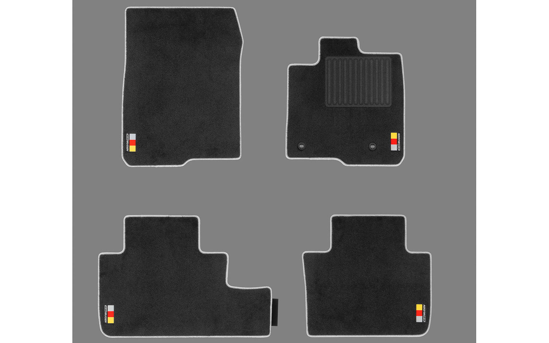 スポーツマット（ブラック×シルバー）価格4万4000円