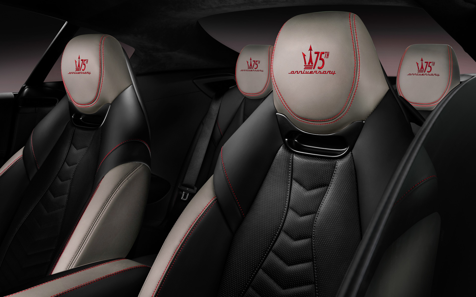 PrimaSerie 75th Anniversary Launch Editionのインテリア