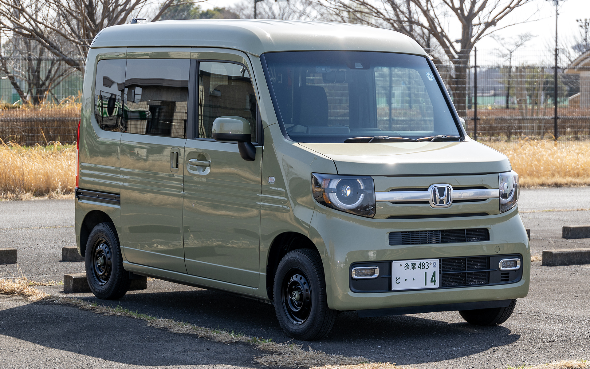 2018年式のホンダN-VAN +STYLE FUN。今年で5年目なのでカーナビも同様に5年経過。地図データの更新は無料の範囲で行なったが、機種自体が古くなると有料更新をする気にならないのが本音