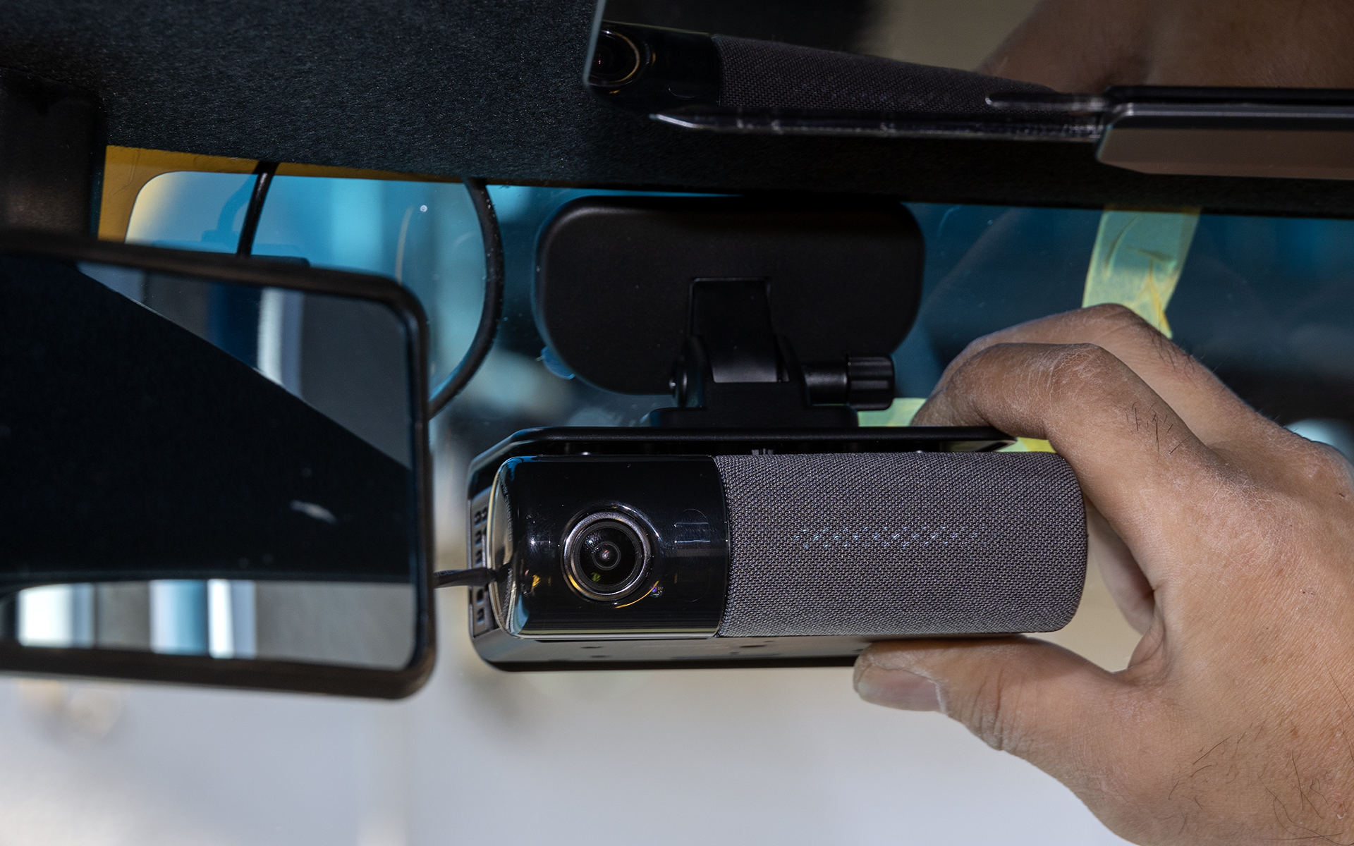 NP1を高い位置で持ちながらの作業なので、支えている側の手がけっこう疲れるようだ