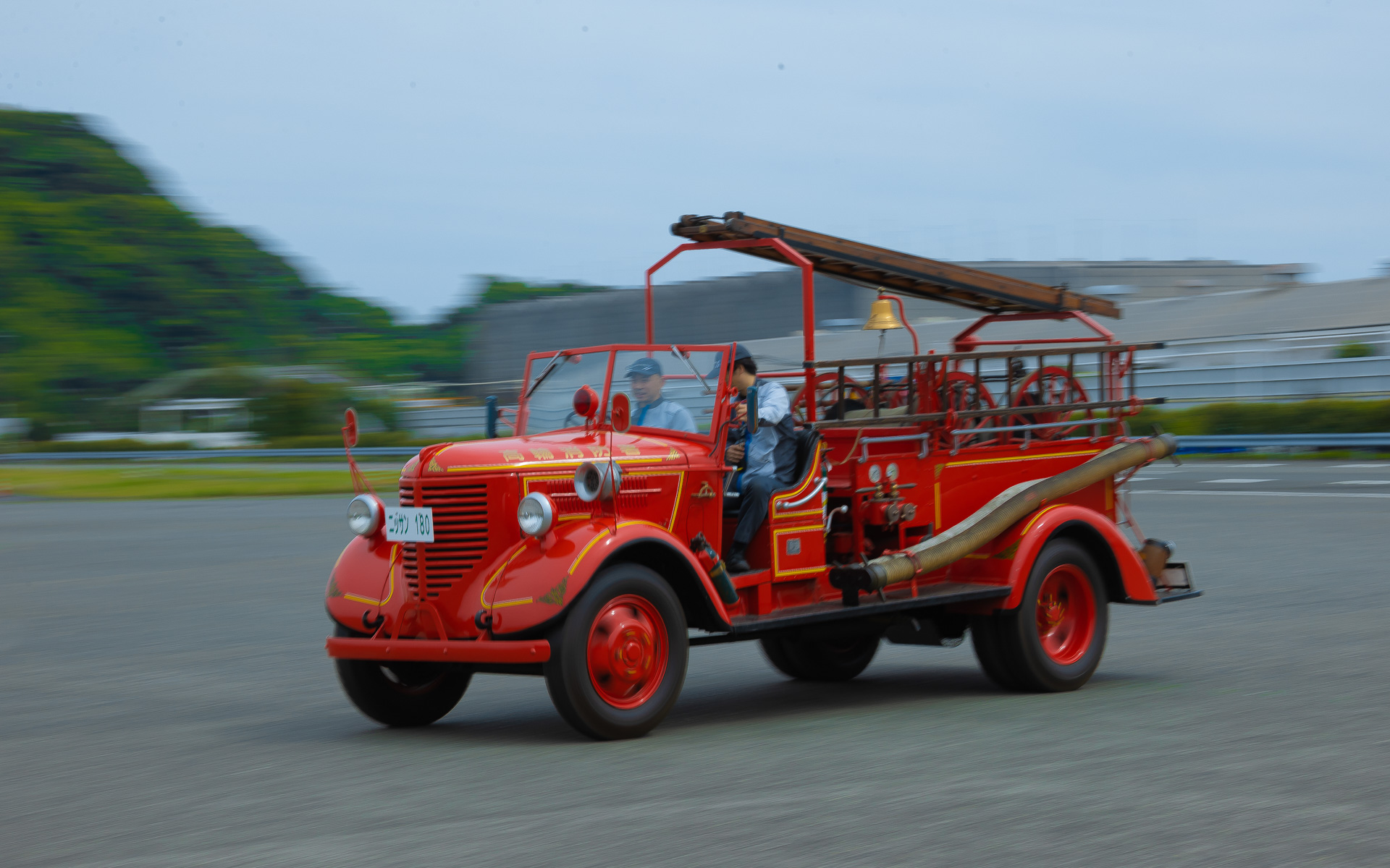 ニッサン180型消防ポンプ自動車