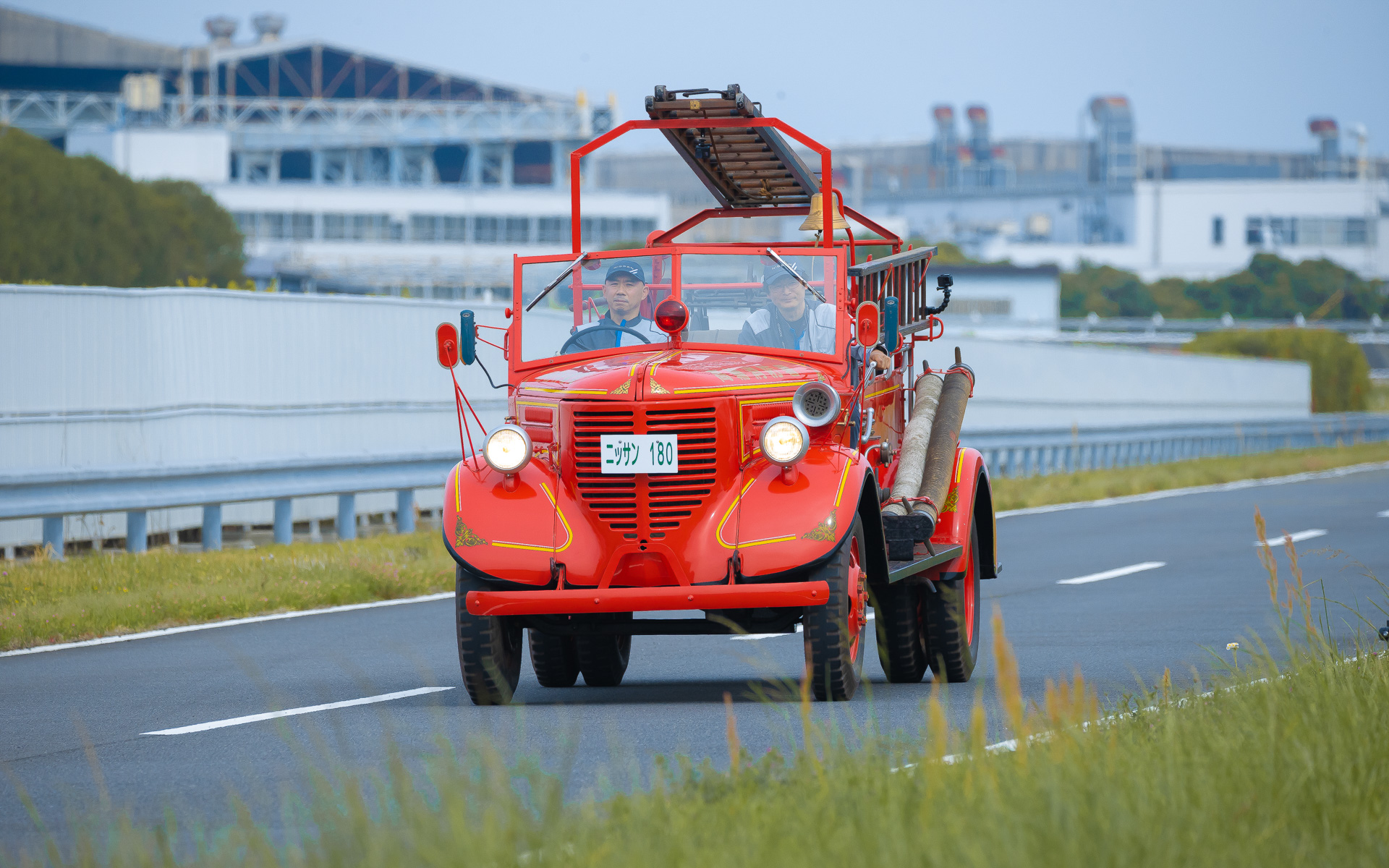 ニッサン180型消防ポンプ自動車