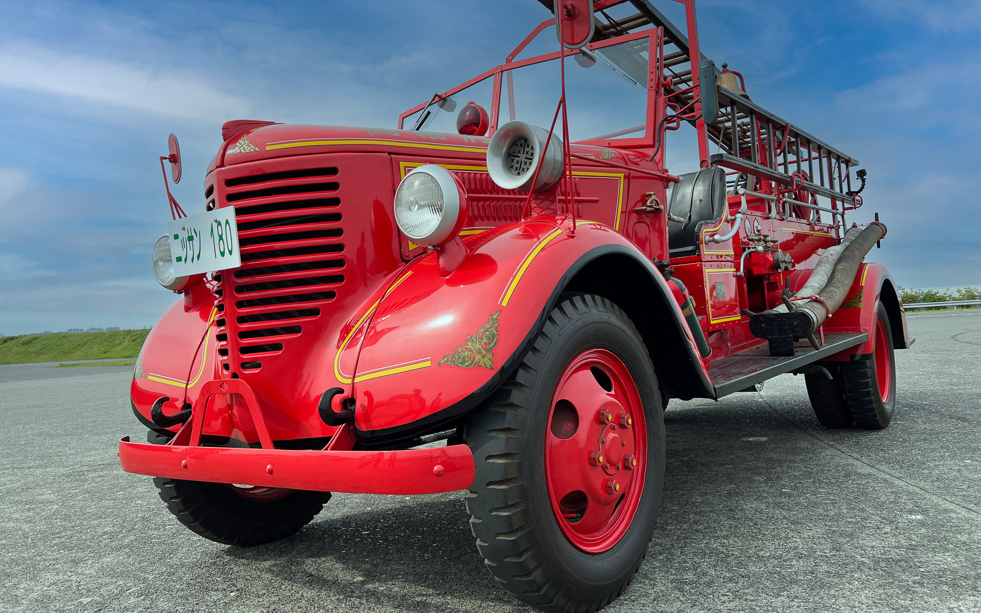 ニッサン180型消防ポンプ自動車