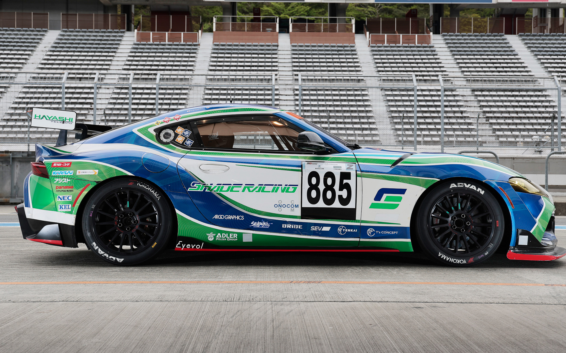 基本的なパワートレーンも同一だ