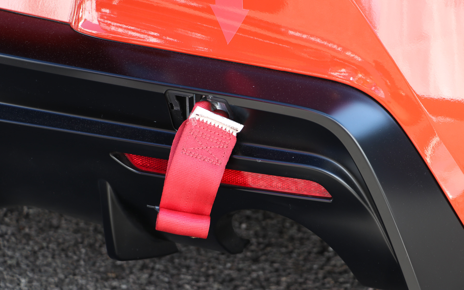 リアの牽引用ベルト