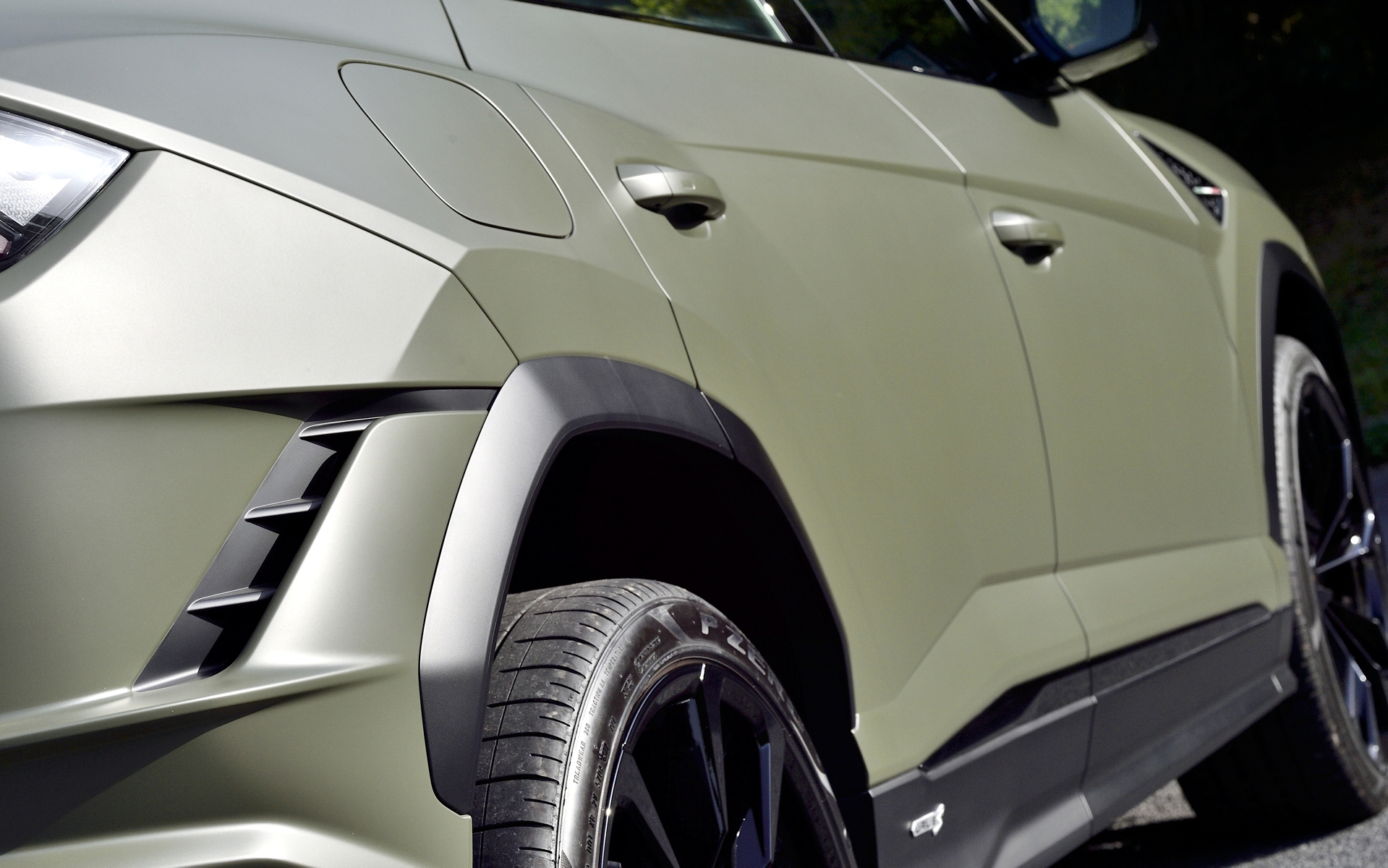 ホイールアーチも刷新