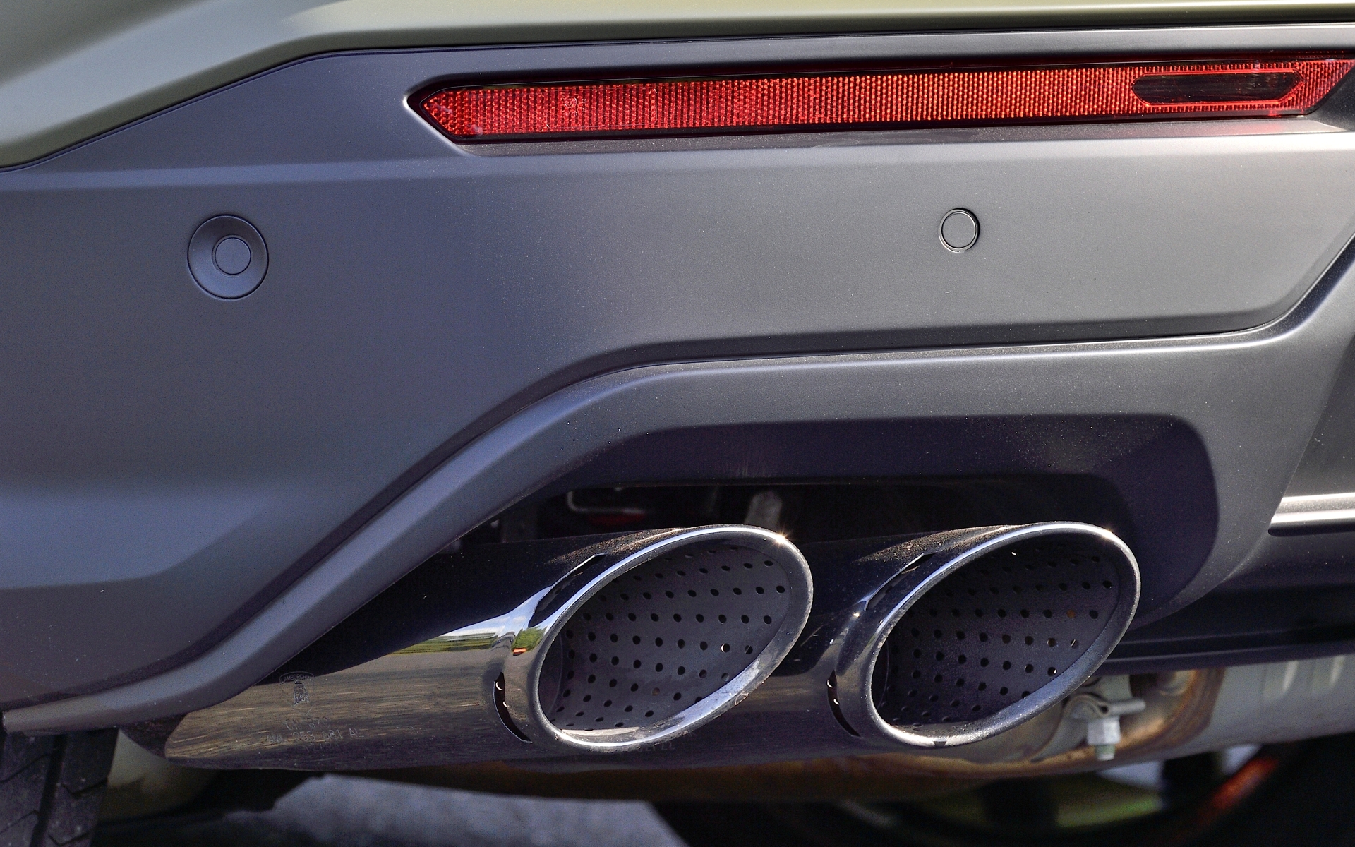 マフラーはツインテールの4本出し