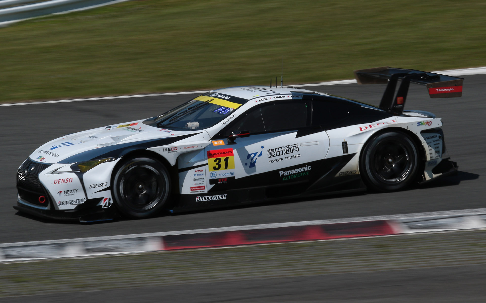 GT300クラス2位の31号車 apr LC500h GT（嵯峨宏紀/小高一斗/根本悠生組、BS）