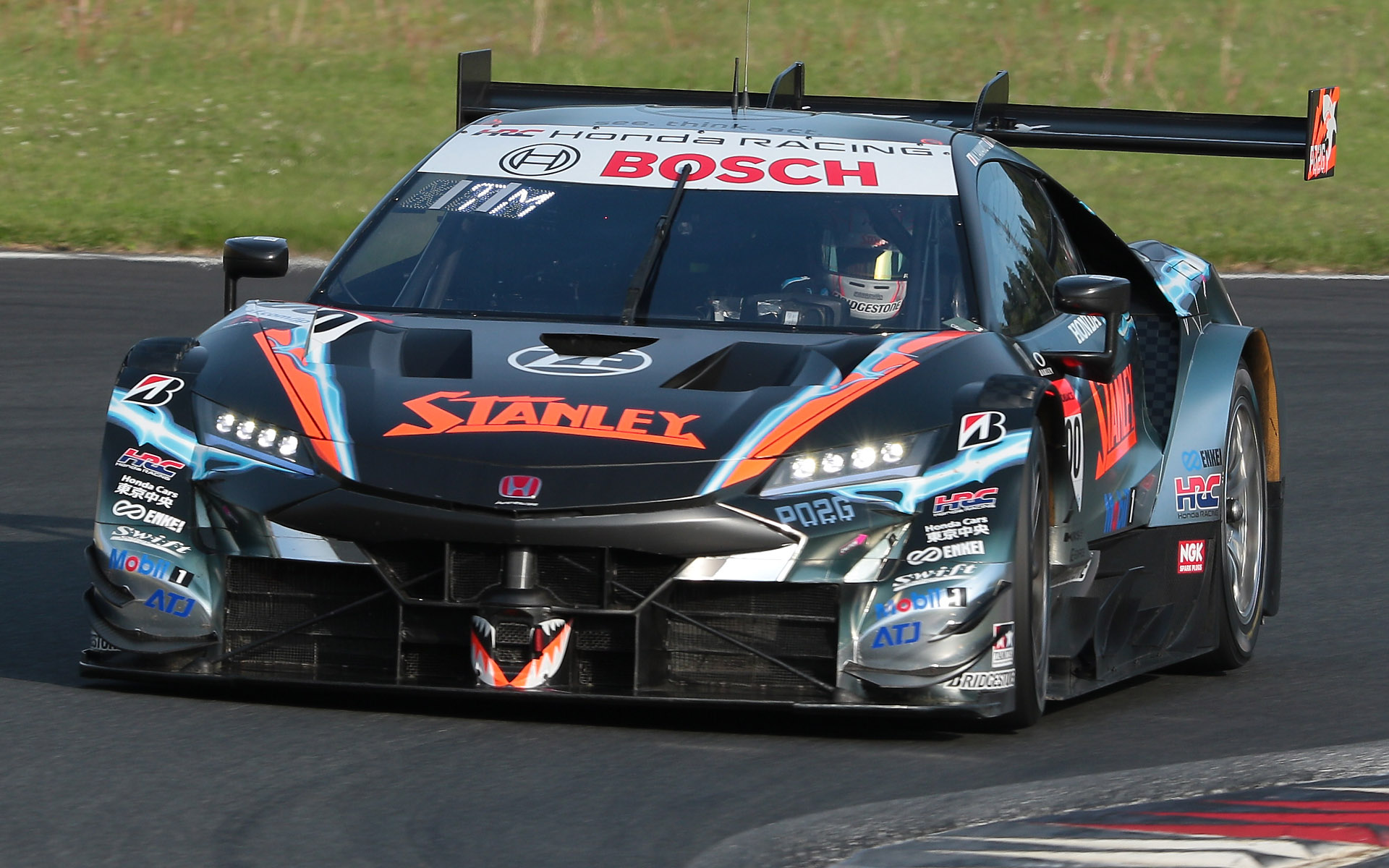 GT500クラスのポールポジションを獲得した100号車 STANLEY NSX-GT（山本尚貴/牧野任祐組、BS）