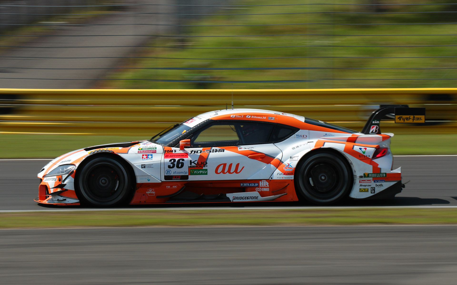 GT500クラスを制した36号車 au TOM'S GR Supra（坪井翔/宮田莉朋組、BS）