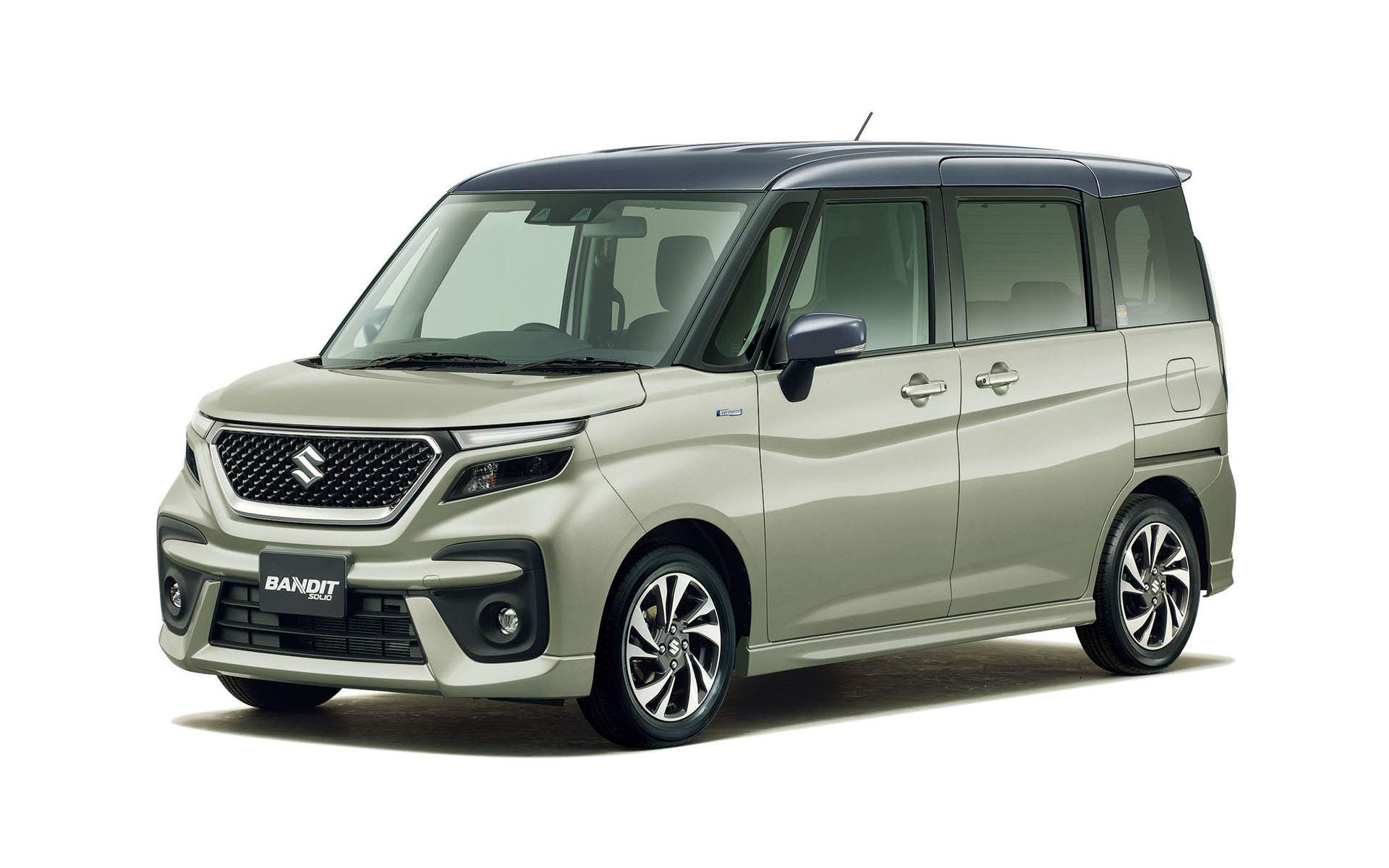 ソリオ バンディット HYBRID MV キャラバンアイボリーパールメタリック ガンメタリック2トーンルーフ