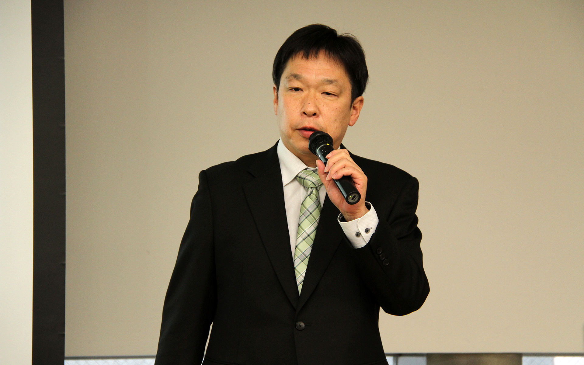 「人とくるまのテクノロジー展 2023 YOKOHAMA」の紹介を行なった自動車技術会 展示会企画会議幹事の山本一哉氏（本田技研工業株式会社 コーポレート戦略本部 経営企画統括部 環境企画部 発信企画推進課）