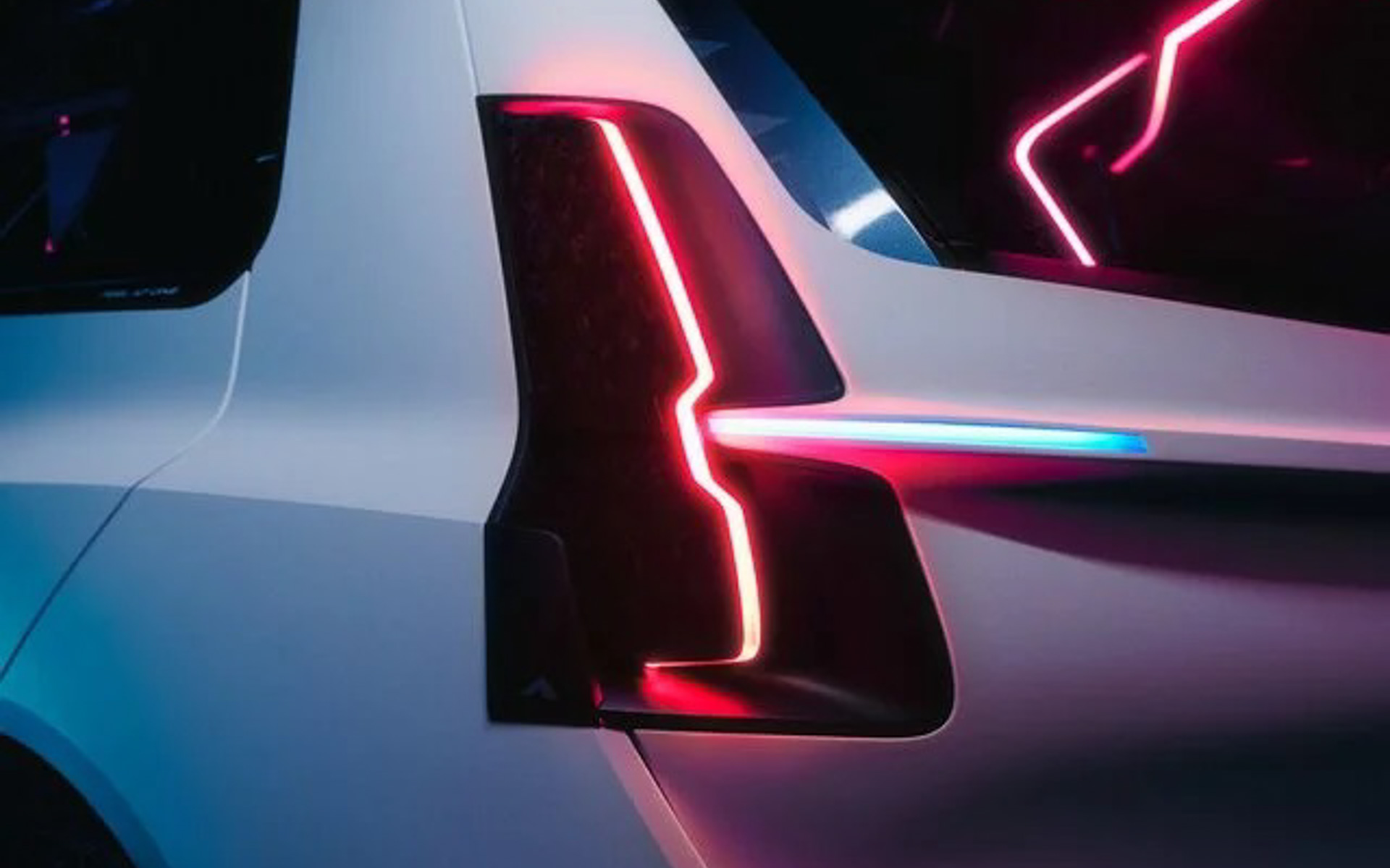 立体感のあるテールランプ