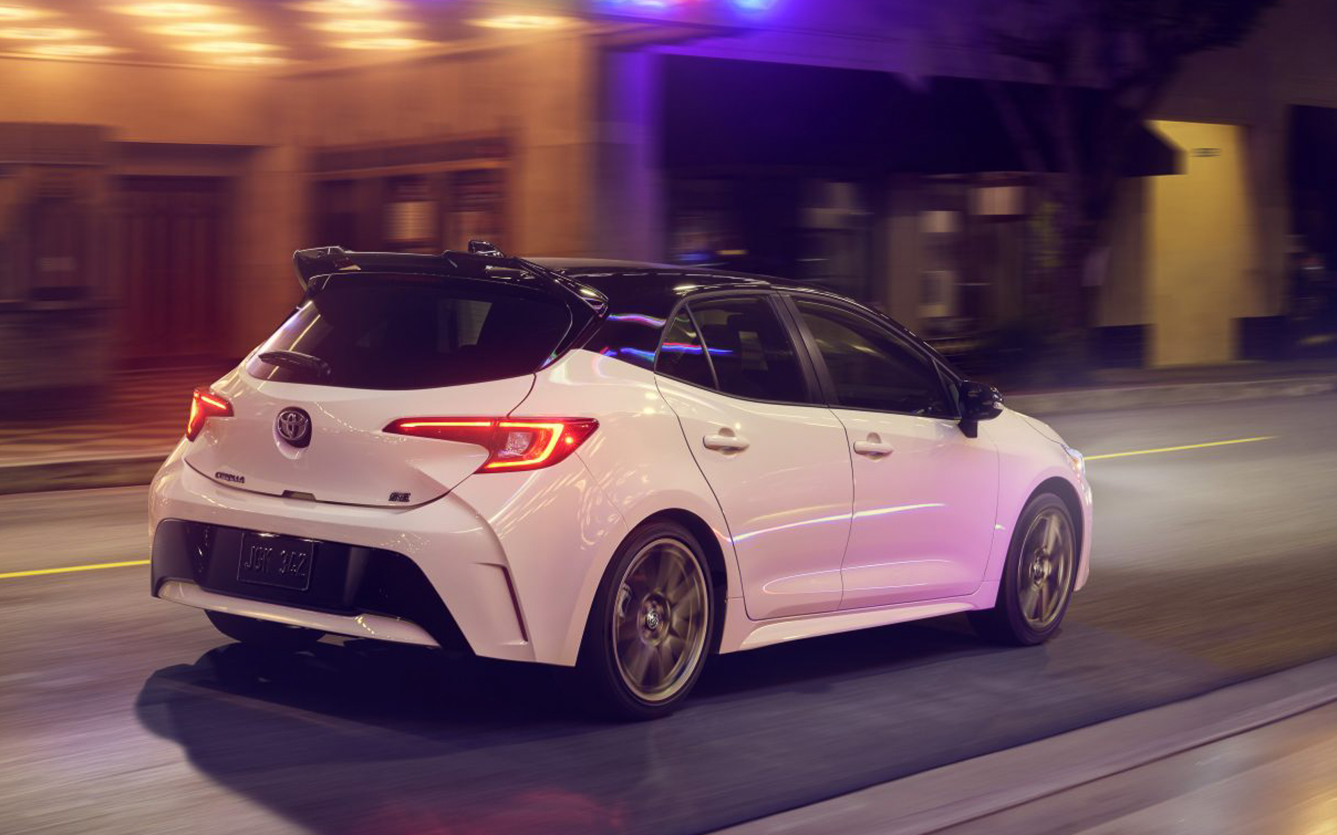 カローラ ナイトシェード スペシャル エディション（ハッチバック）