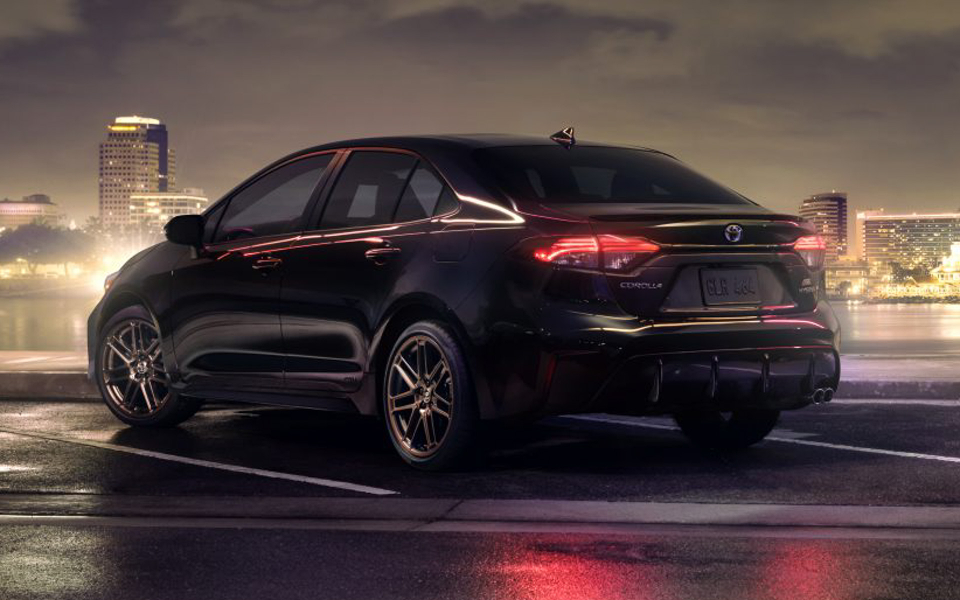 カローラ ナイトシェード スペシャル エディション（セダン）