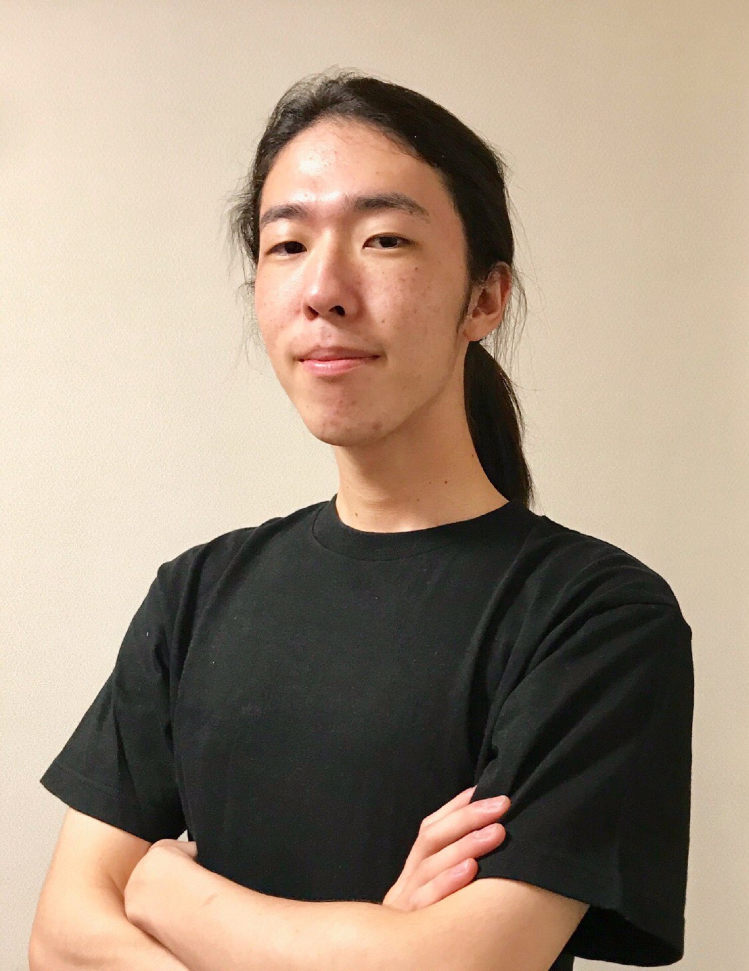 武藤壮汰選手：16歳よりeモータースポーツを始め、iRacing レーティング日本最上位記録を持つ。アジア人で唯一「Williams Esports」に所属し、eモータースポーツのプロシリーズ『SUZUKA E-SPORTS CHALLENGE RACE（SeCR）』の初代シリーズチャンピオンとなる。昨年よりスーパー耐久 ST5クラスにも参戦