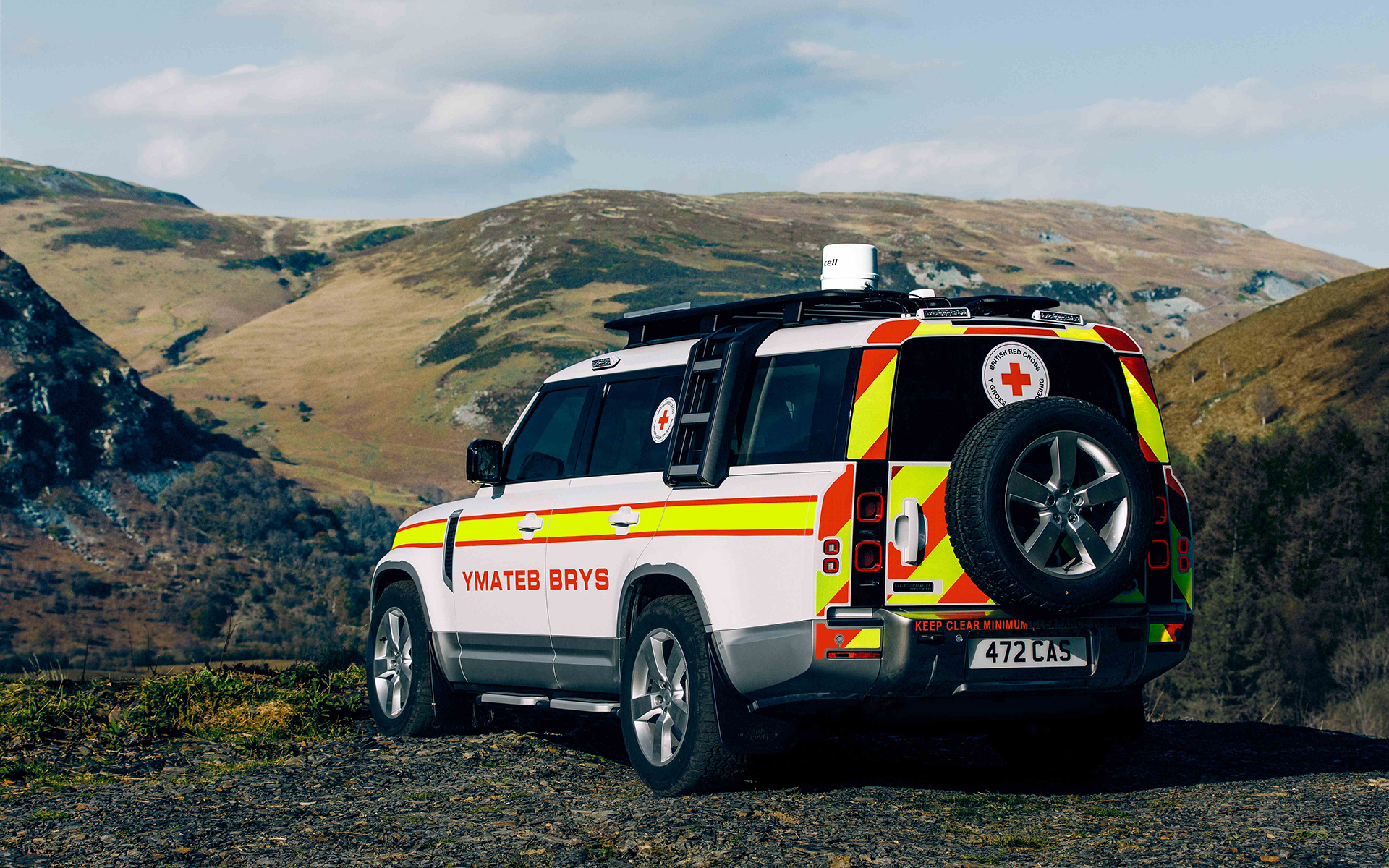 英女王 エリザベス2世の即位70周年を祝う、特別な装備を施した世界に1台の「ディフェンダー 130」