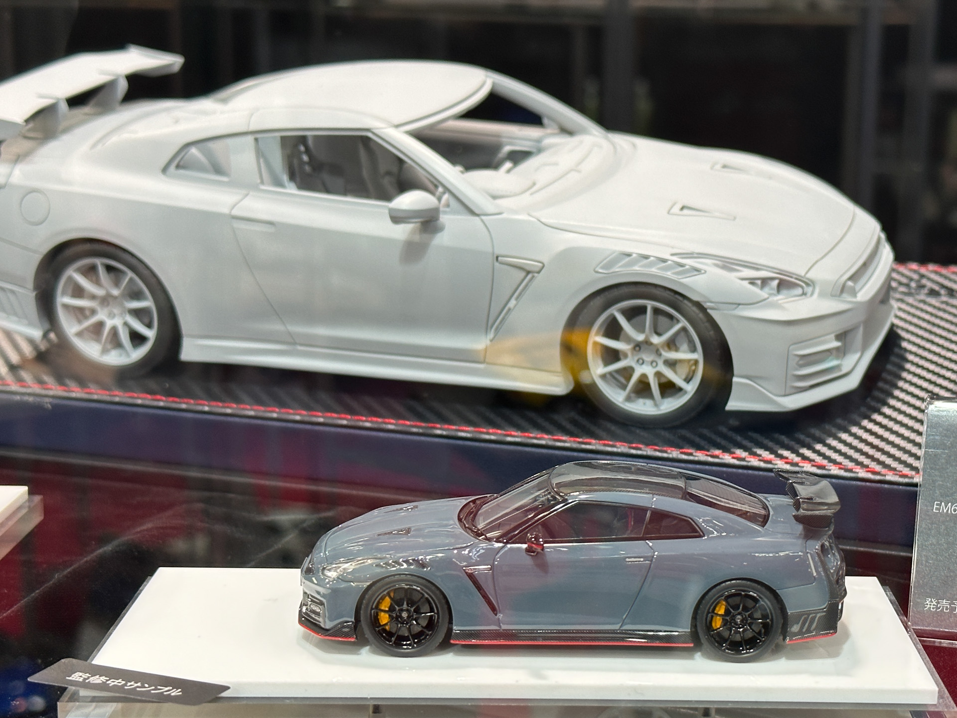 「GT-R NISMO 2024」の1/43スケールのミニカー
