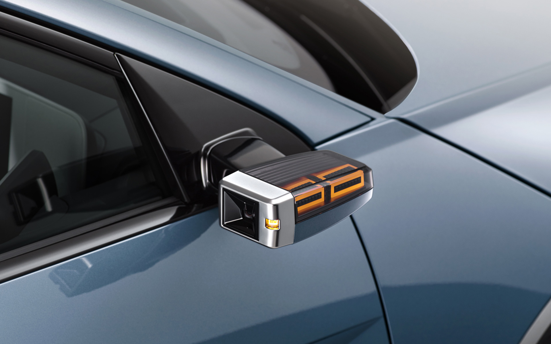 限定モデルにはデジタルサイドミラーが標準装備となる