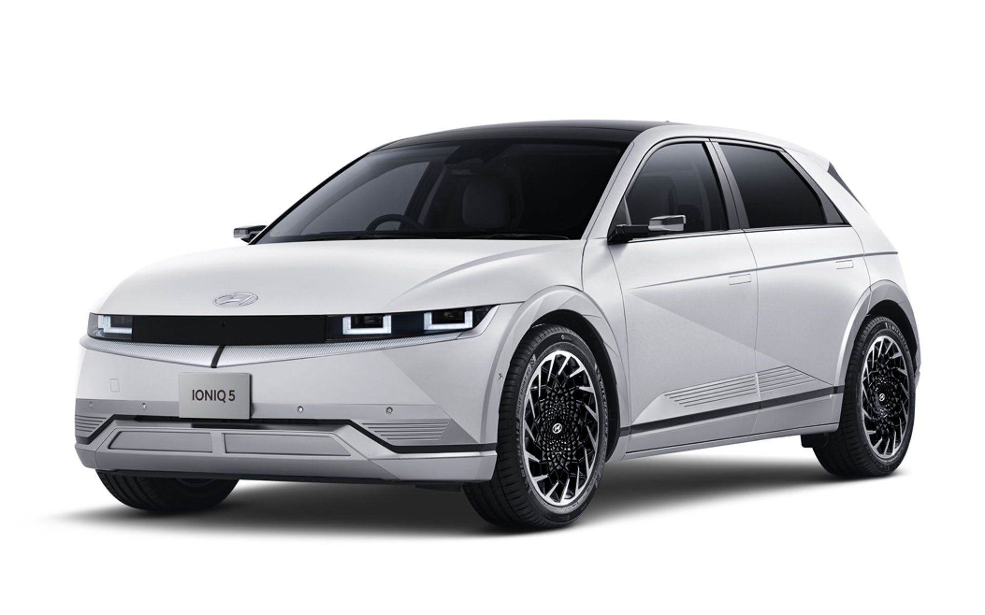 ボディカラー「アトラスホワイトマット」は限定80台