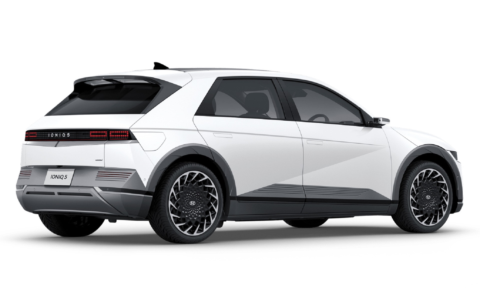 ボディカラー「アトラスホワイトマット」は限定80台