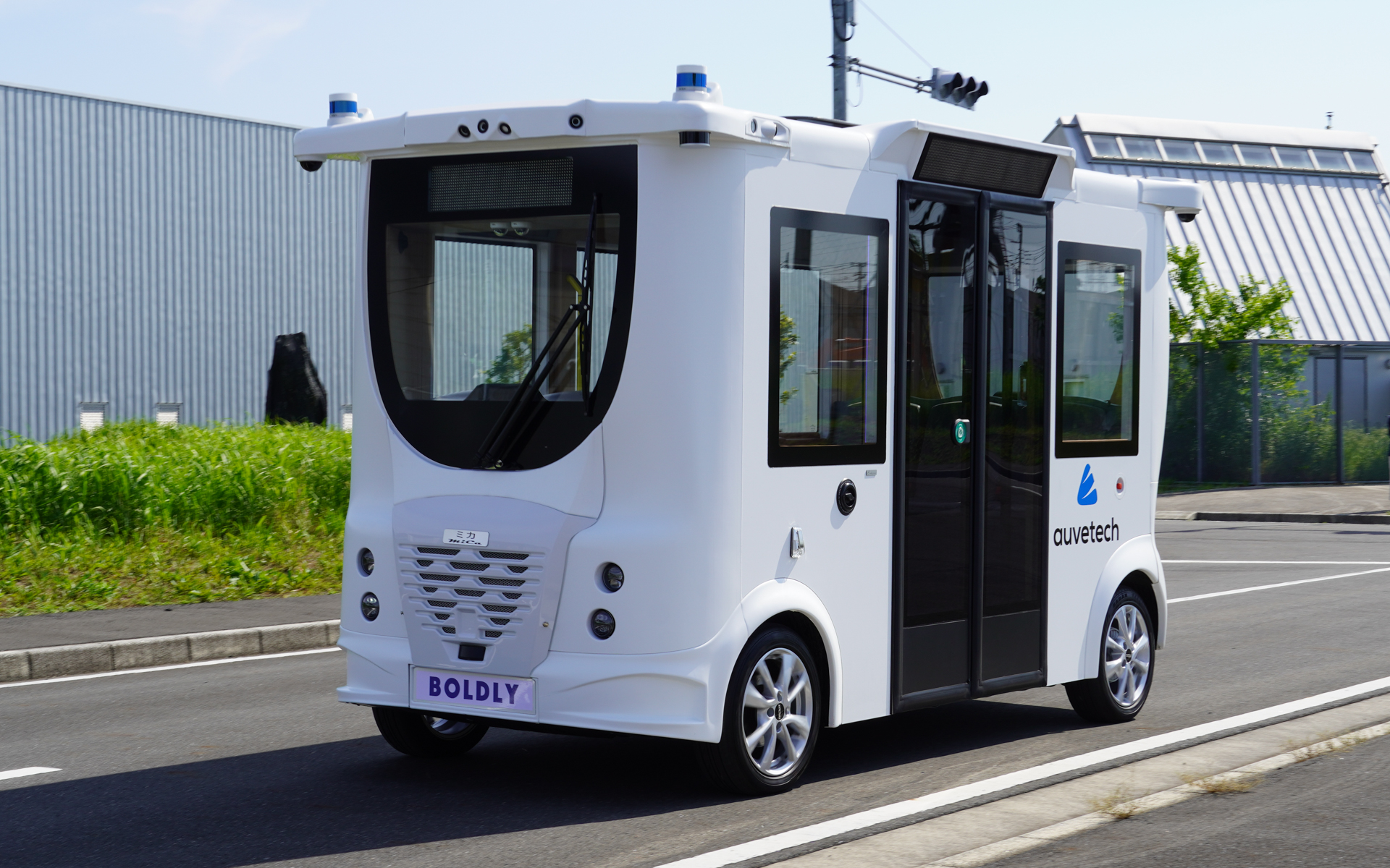 自動運転として、無人走行も行なった。車内に全く人が乗っていない