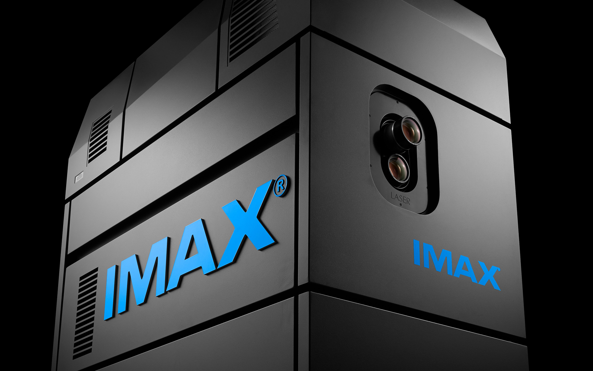 イオンシネマ シアタス調布は2023年5月1日にIMAXレーザーを導入。幕張新都心、越谷レイクタウン、新潟南、岡山の各イオンシネマには今夏に導入予定となっている