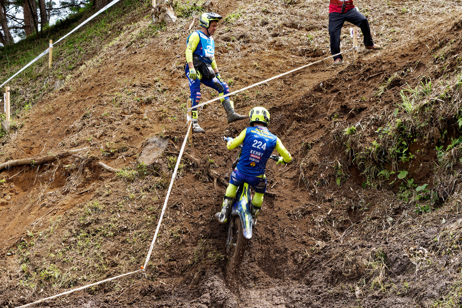 2日目は晴れたが、それでもぬかるむ場所はいくつか残っていた