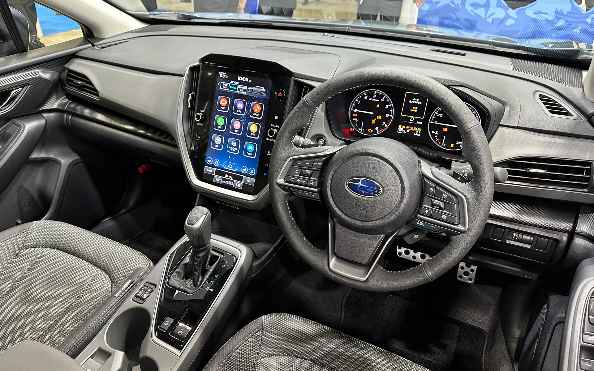 新型クロストレックの実車展示